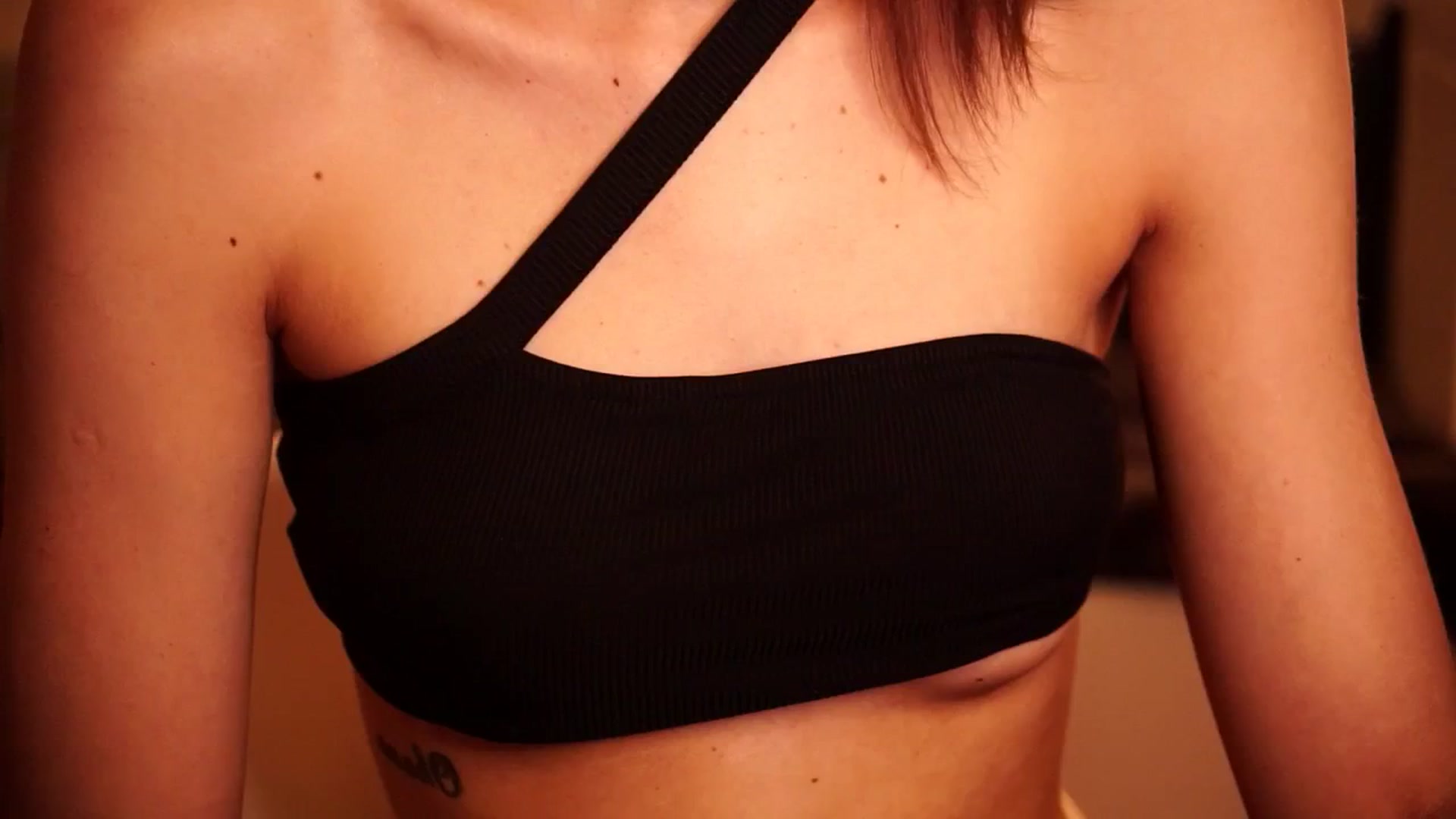 Gallery image thumbnail from mocha_'s myfreecams stream on, 04/02/2026, 14:09 image 1 of 20