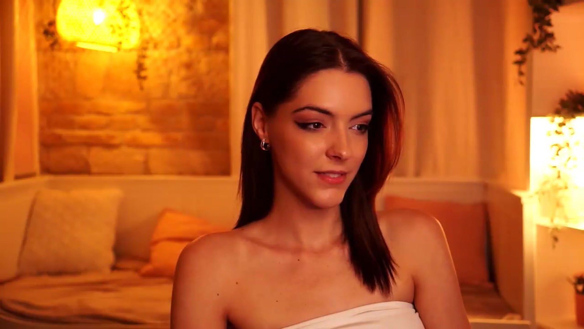 Gallery image thumbnail from mocha_'s myfreecams stream on, 05/28/2026, 20:18 image 2 of 20