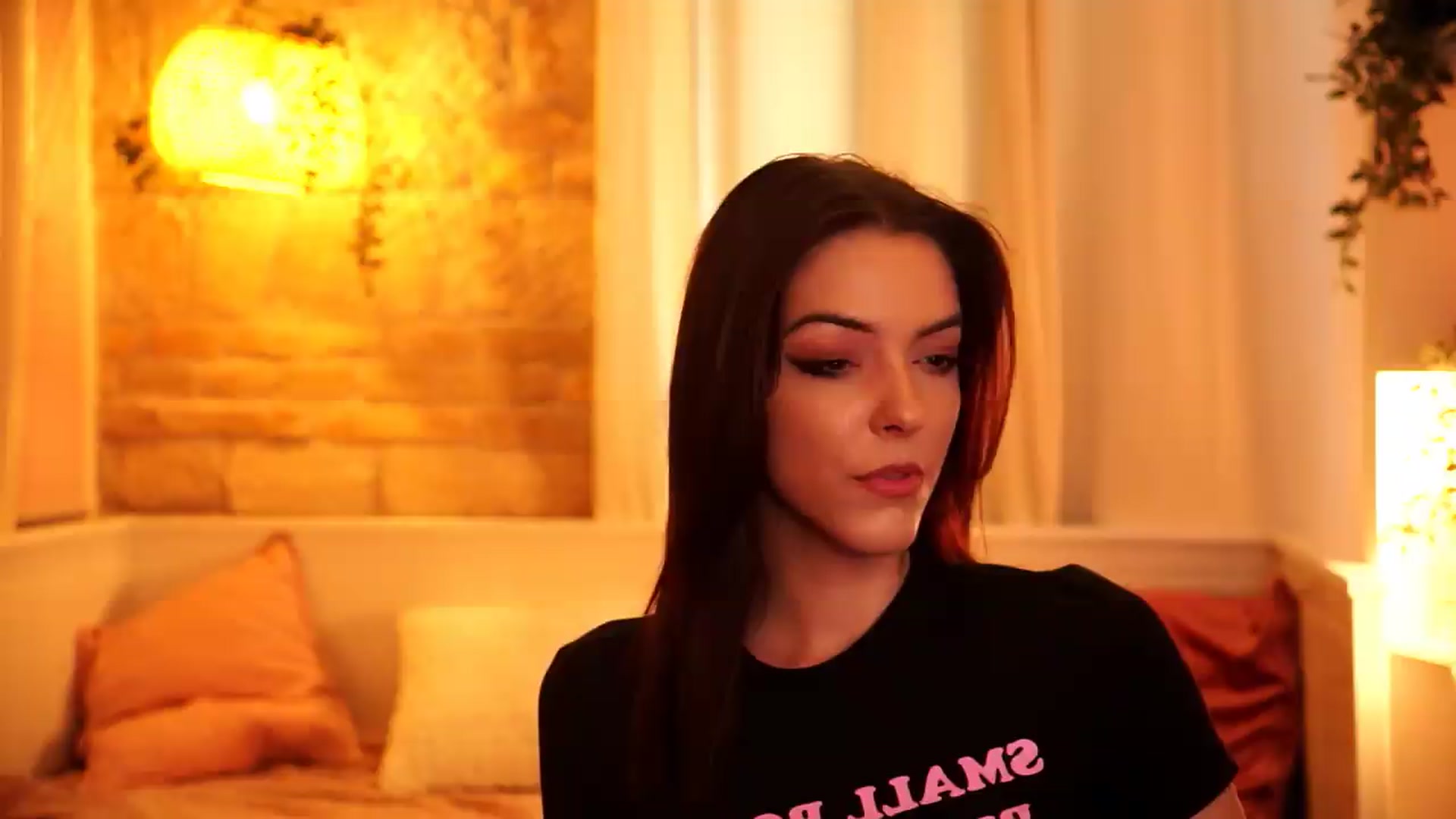 Gallery image thumbnail from mocha_'s myfreecams stream on, 06/06/2026, 11:37 image 4 of 20