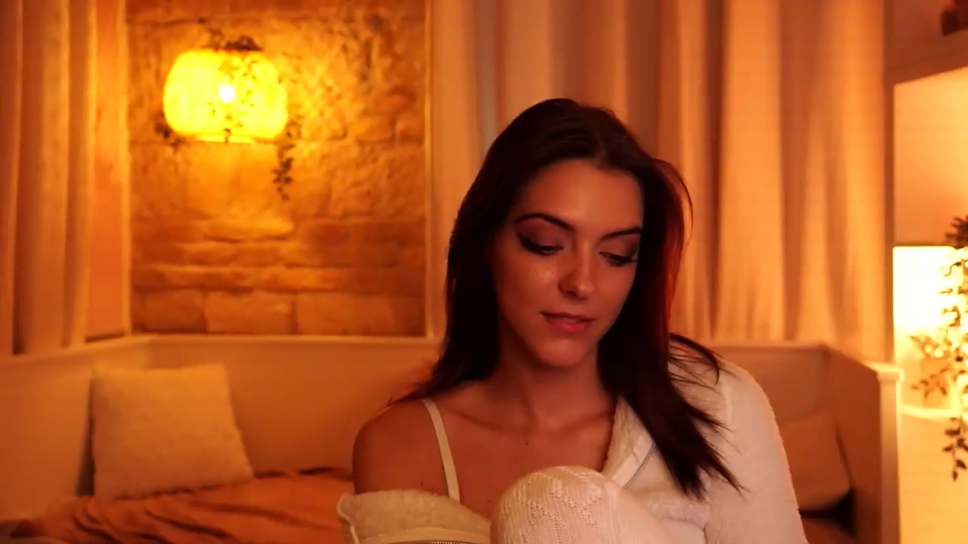 Gallery image thumbnail from mocha_'s myfreecams stream on, 07/27/2026, 18:04 image 2 of 20
