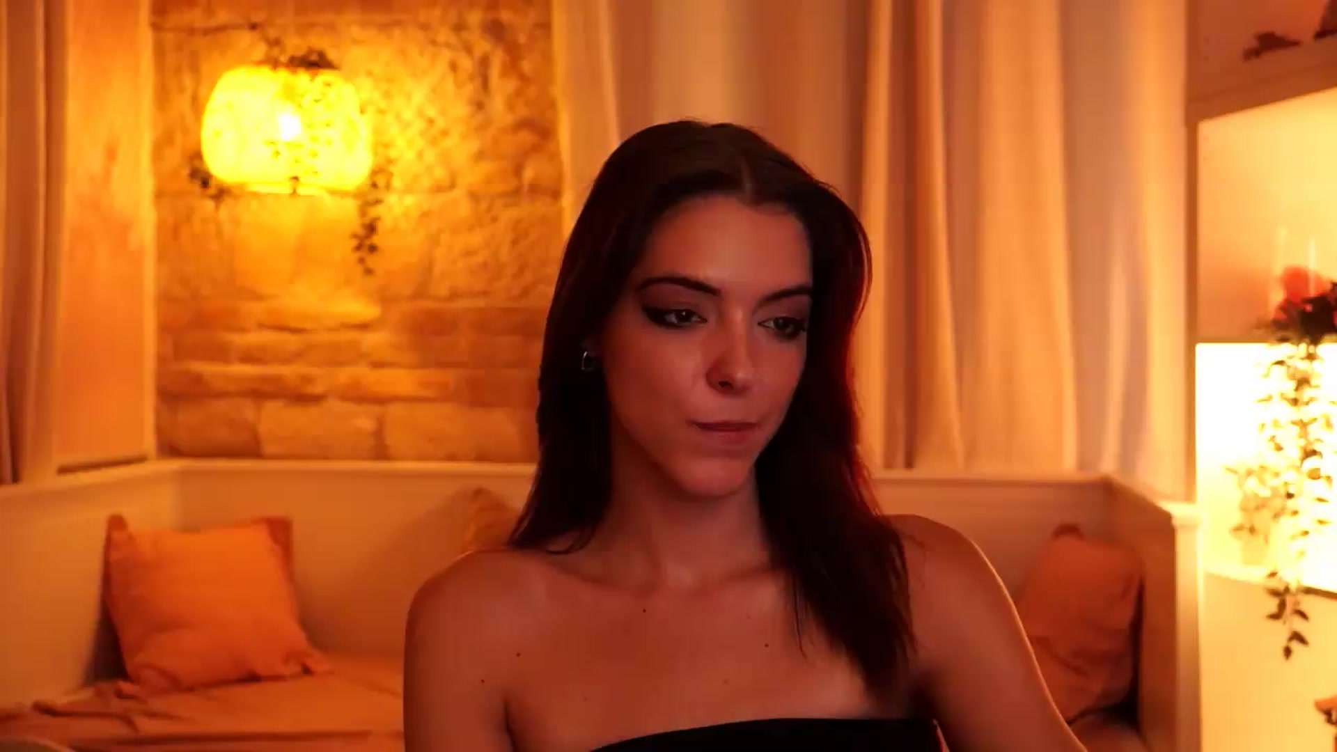 Gallery image thumbnail from mocha_'s myfreecams stream on, 08/26/2026, 18:21 image 5 of 20