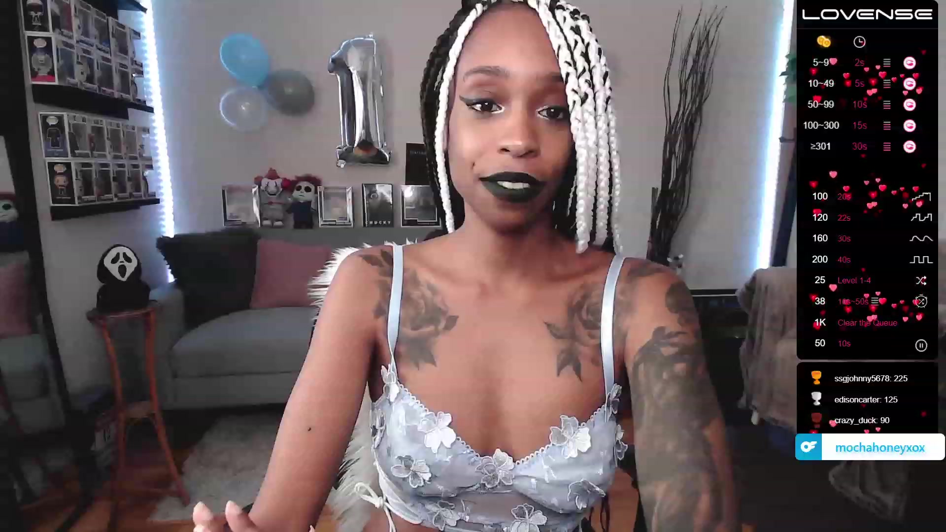 Gallery image thumbnail from mochahoneyxox's myfreecams stream on, 05/19/2023, 15:23 image 18 of 20