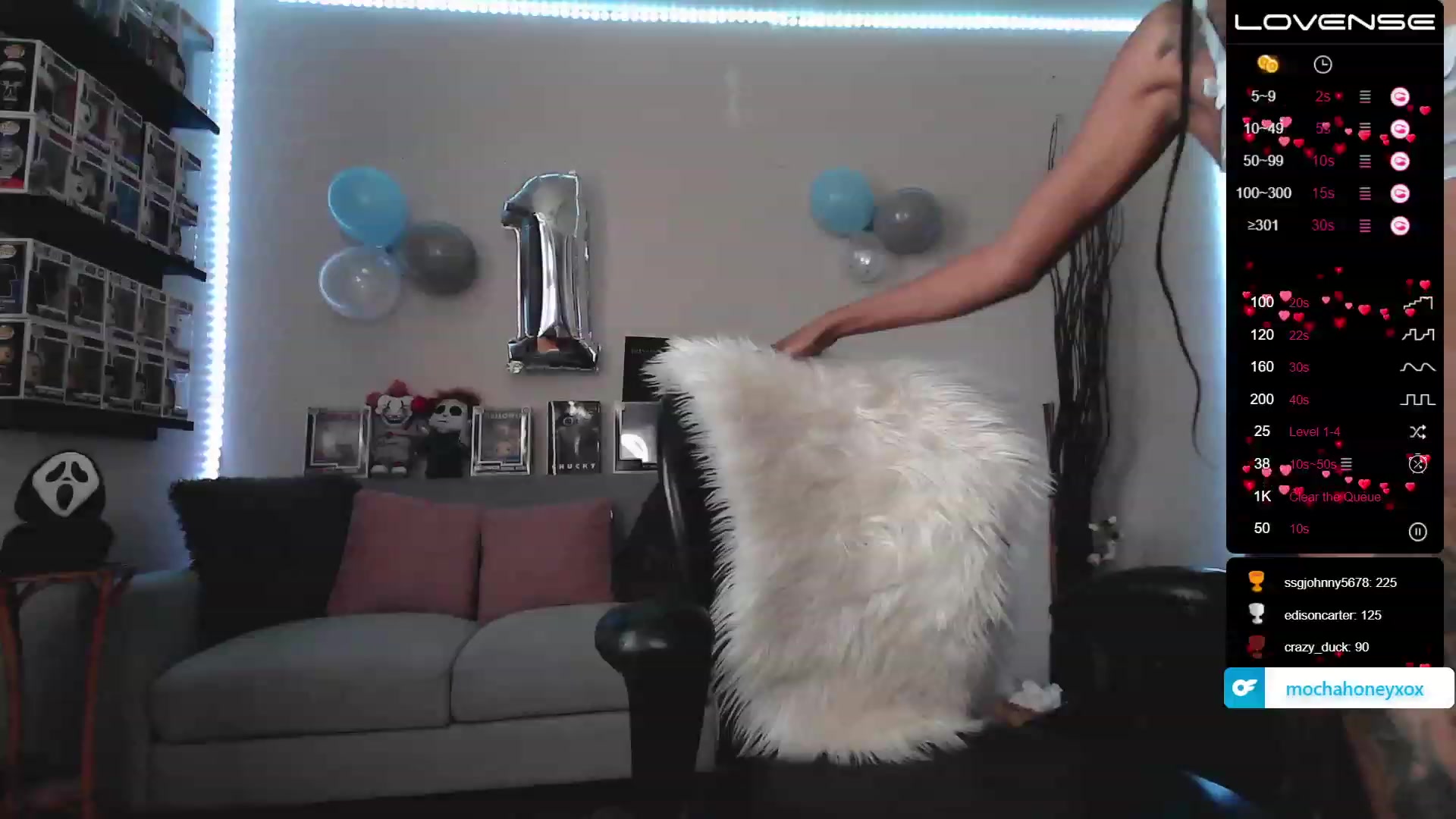 Gallery image thumbnail from mochahoneyxox's myfreecams stream on, 05/19/2023, 15:23 image 15 of 20