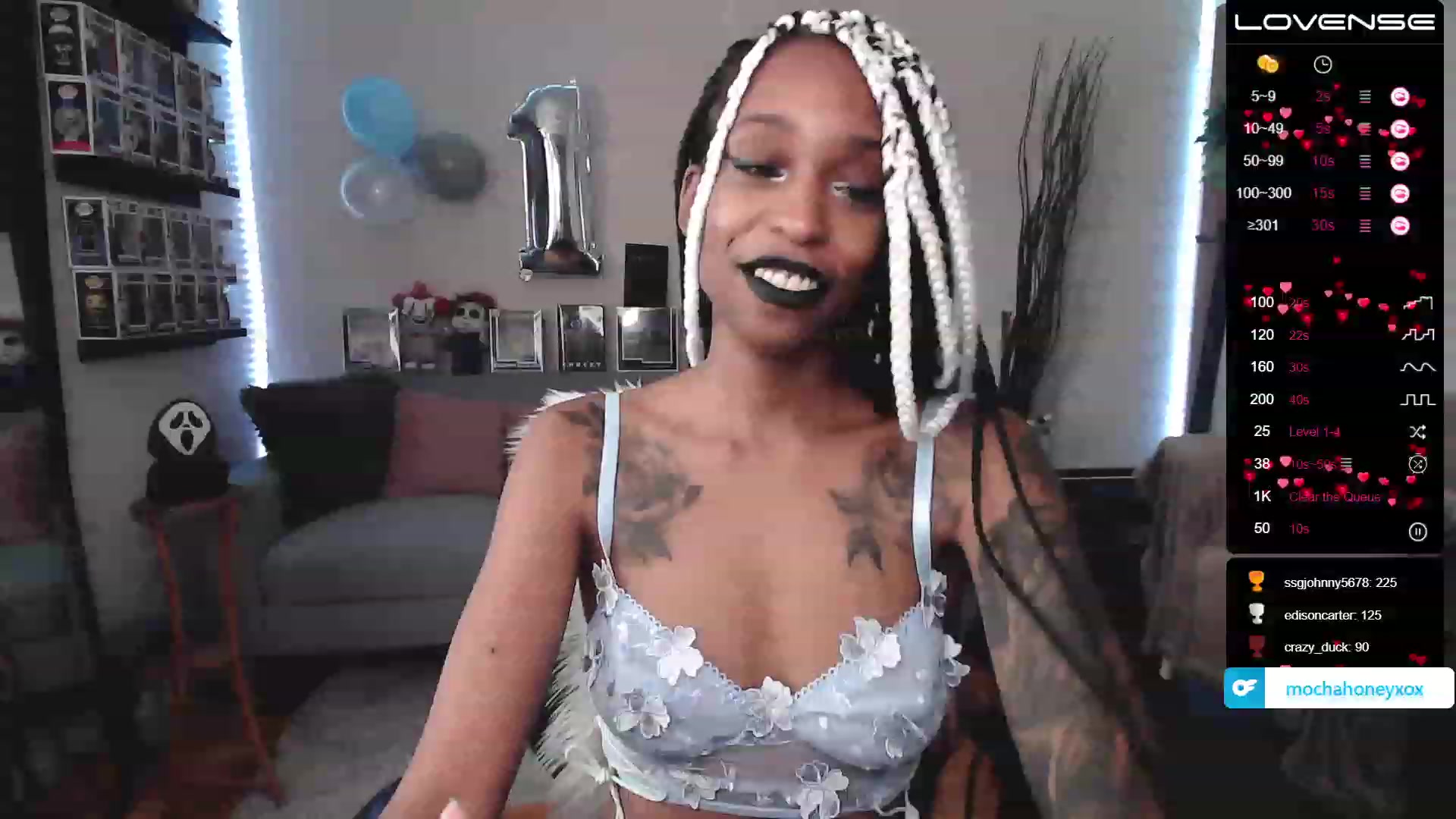 Gallery image thumbnail from mochahoneyxox's myfreecams stream on, 05/19/2023, 15:23 image 16 of 20