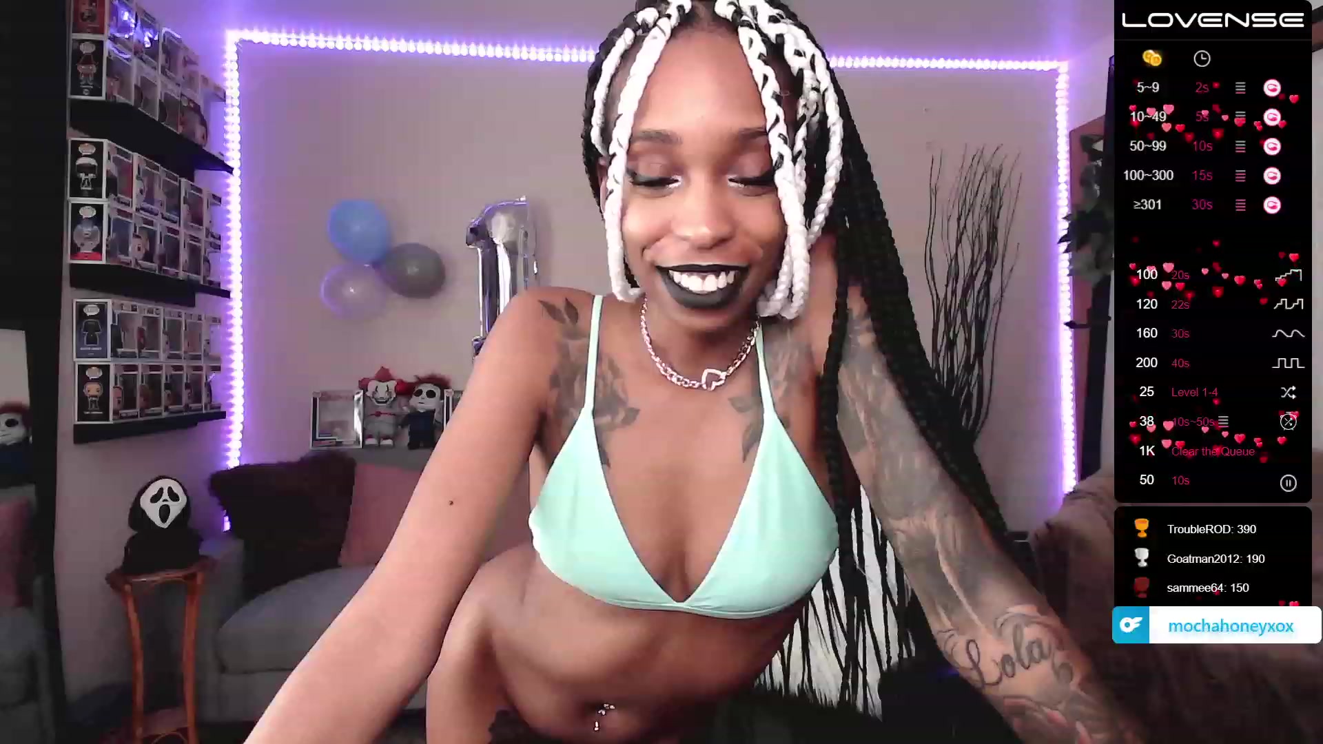 Gallery image thumbnail from mochahoneyxox's myfreecams stream on, 05/27/2023, 15:43 image 7 of 20