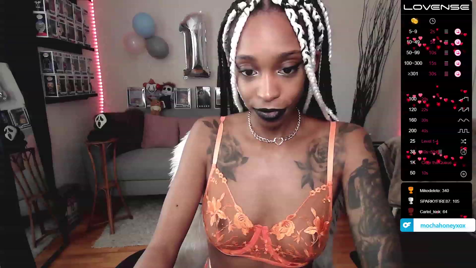 Gallery image thumbnail from mochahoneyxox's myfreecams stream on, 05/31/2023, 15:47 image 15 of 20