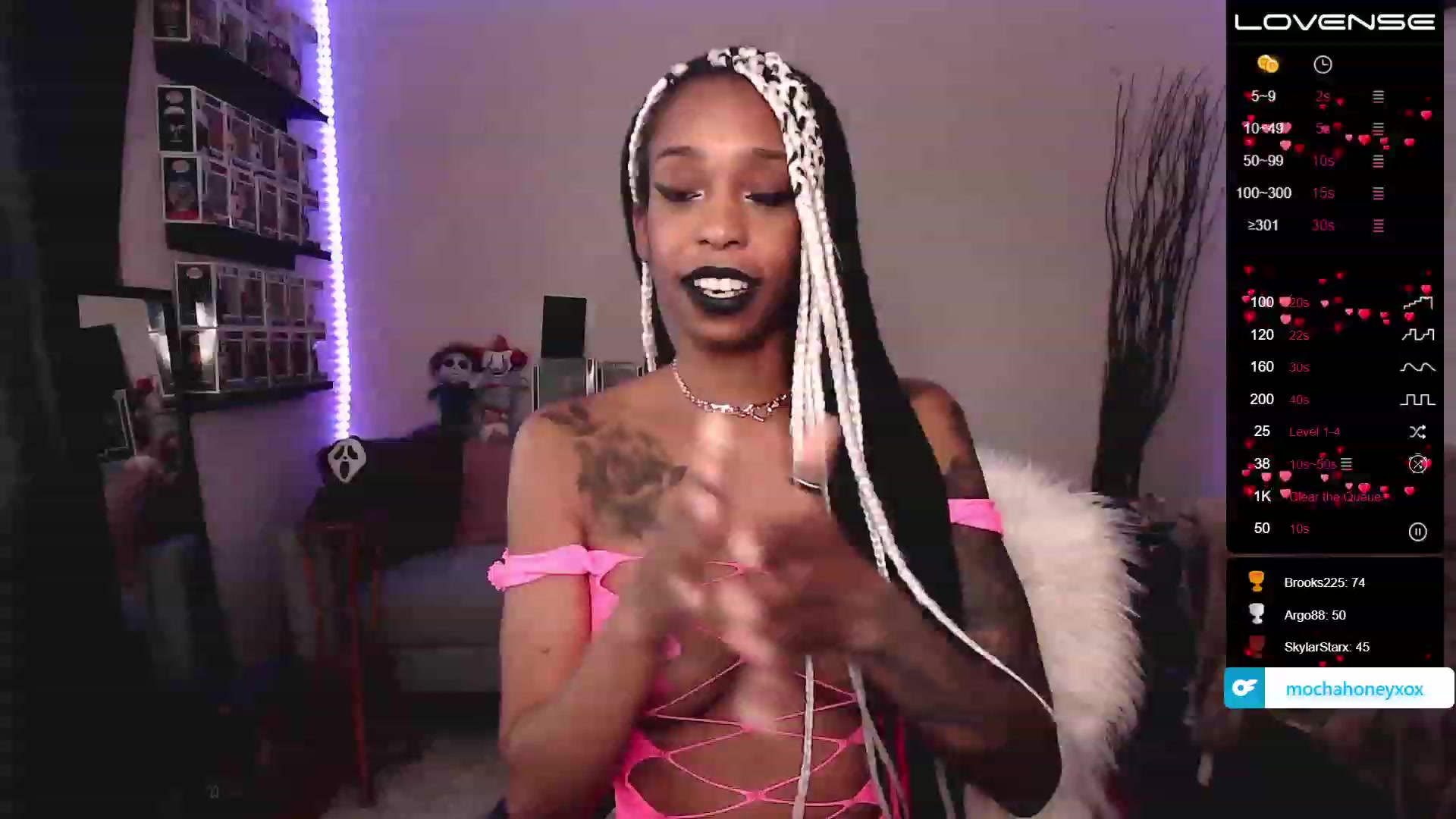 Gallery image thumbnail from mochahoneyxox's myfreecams stream on, 06/09/2023, 17:36 image 5 of 20