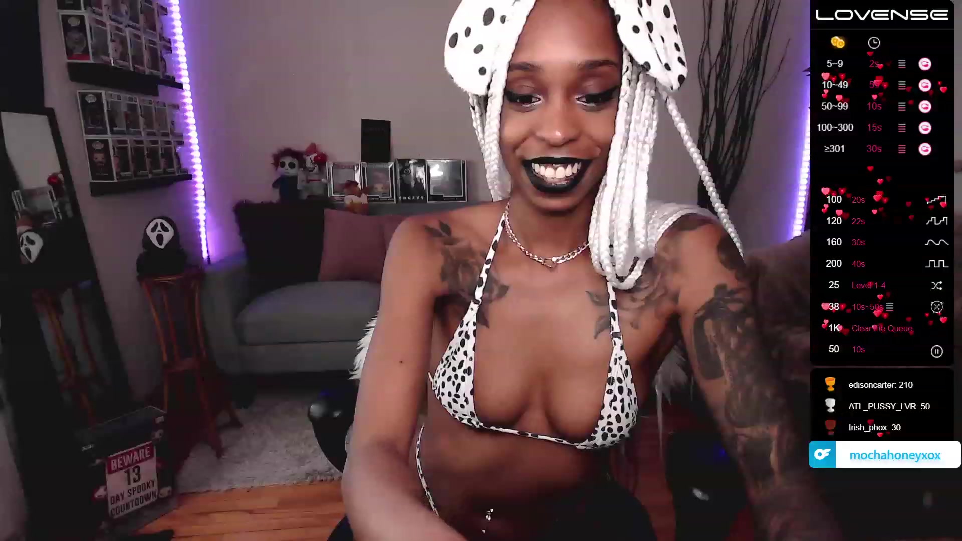 Gallery image thumbnail from mochahoneyxox's myfreecams stream on, 06/16/2023, 16:12 image 12 of 20
