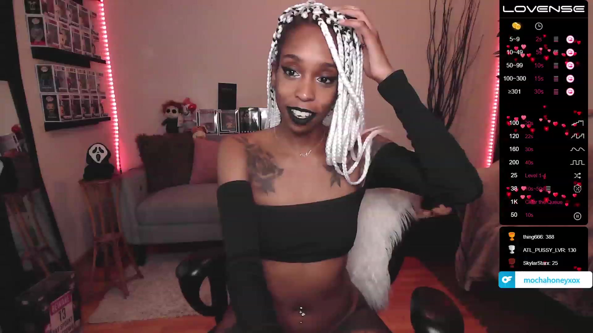 Gallery image thumbnail from mochahoneyxox's myfreecams stream on, 06/17/2023, 17:03 image 15 of 20