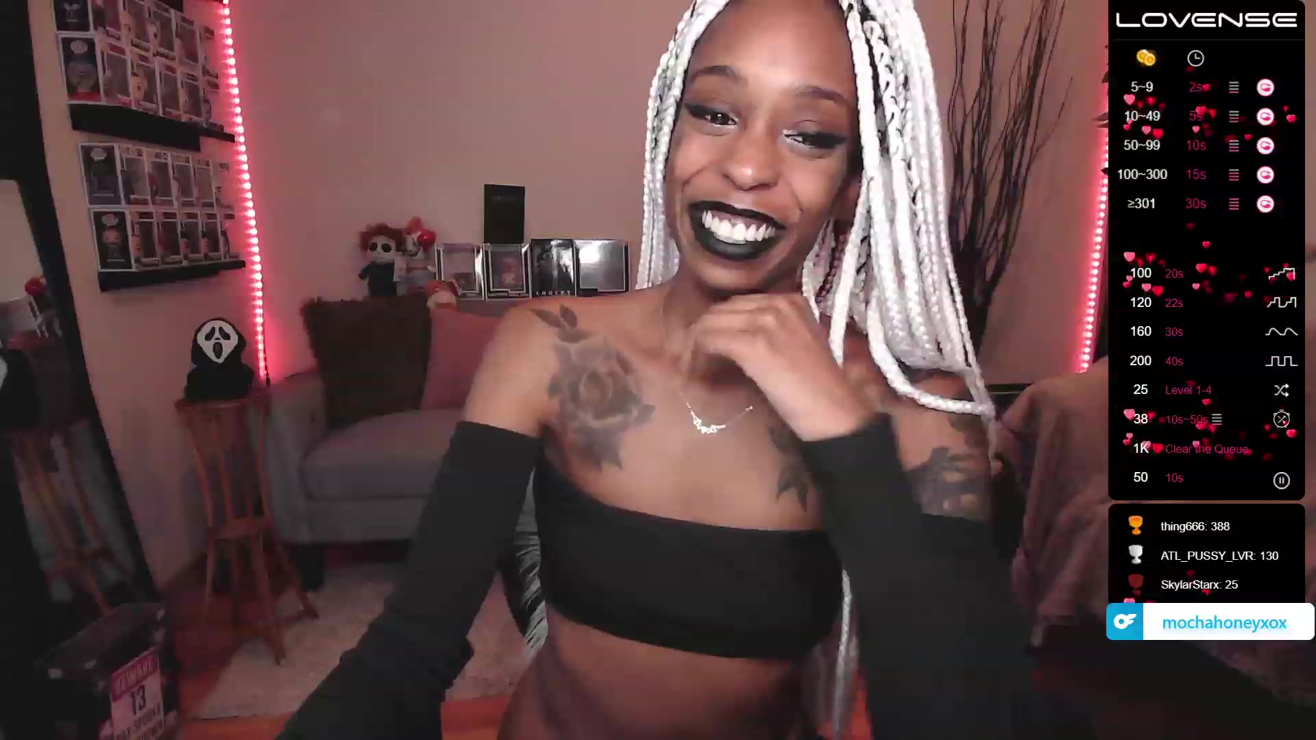 Gallery image thumbnail from mochahoneyxox's myfreecams stream on, 06/17/2023, 17:03 image 19 of 20