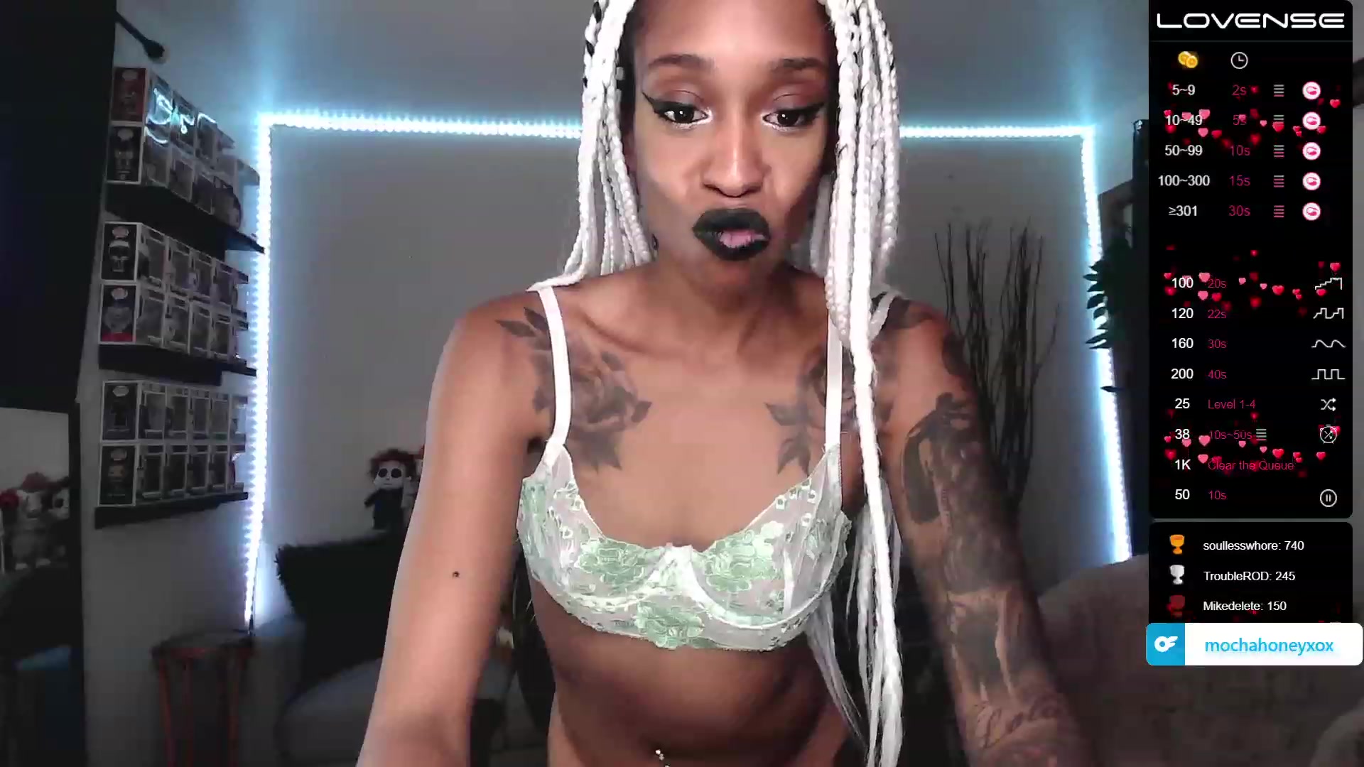 Gallery image thumbnail from mochahoneyxox's myfreecams stream on, 06/26/2023, 16:07 image 13 of 20