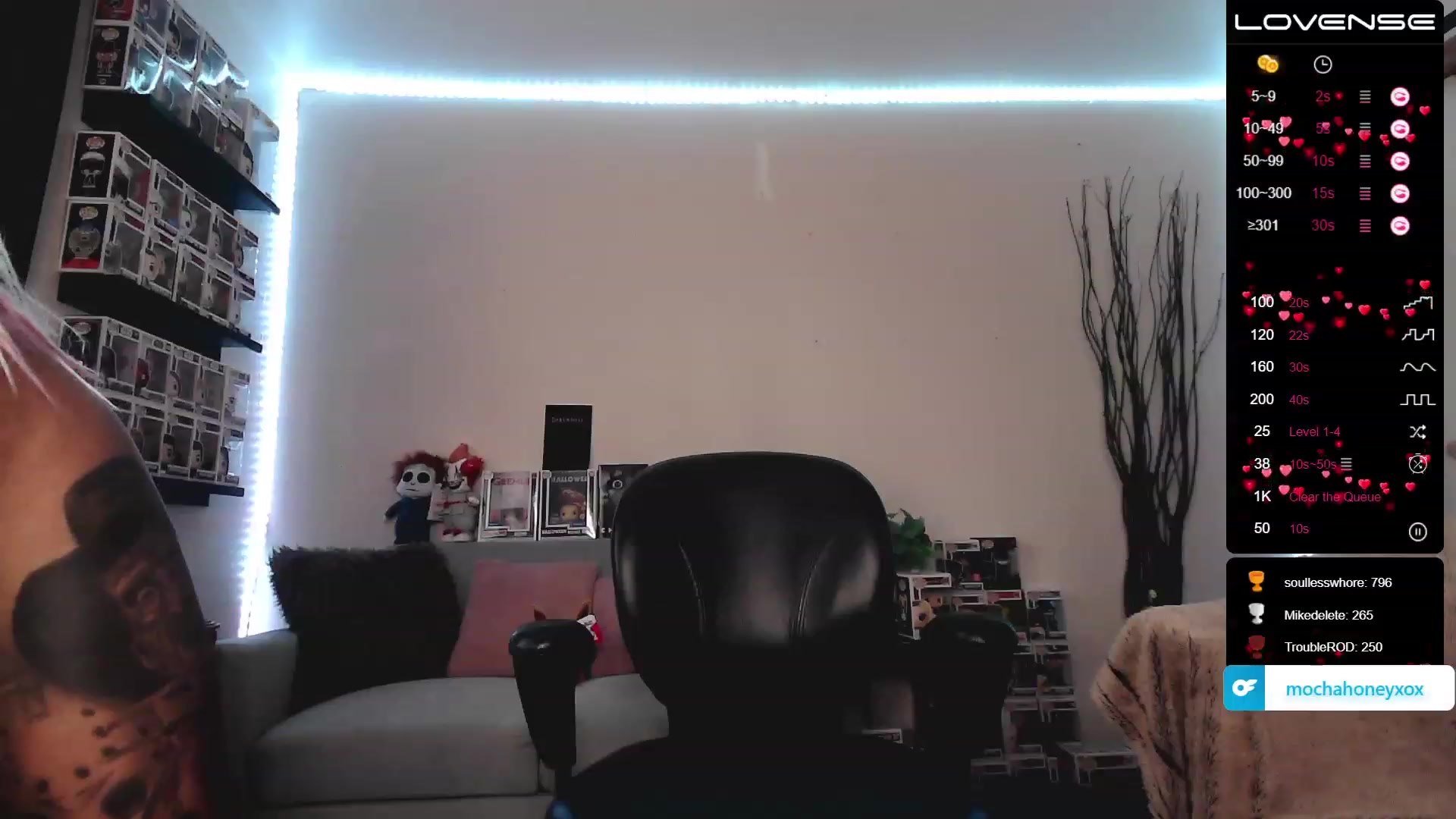 Gallery image thumbnail from mochahoneyxox's myfreecams stream on, 06/26/2023, 16:07 image 15 of 20