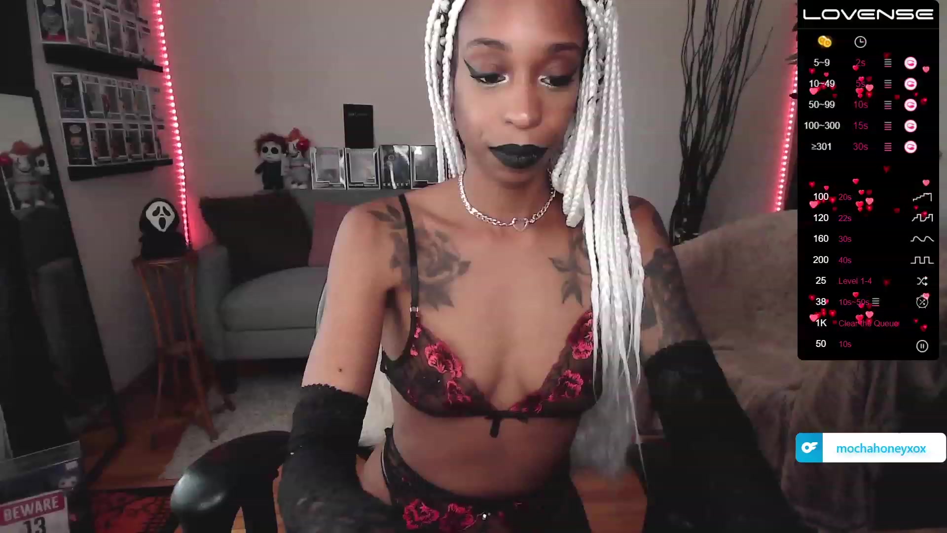 Gallery image thumbnail from mochahoneyxox's myfreecams stream on, 06/27/2023, 15:30 image 1 of 20