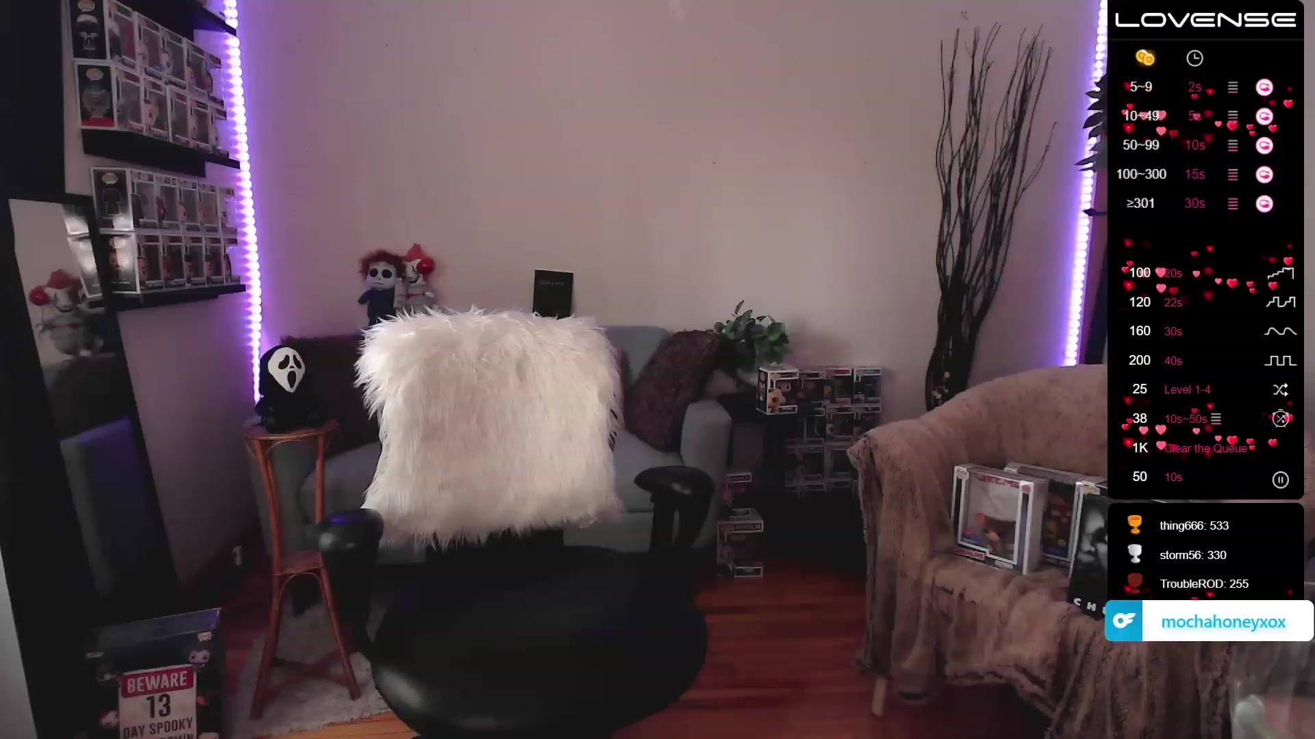 Gallery image thumbnail from mochahoneyxox's myfreecams stream on, 06/30/2023, 17:21 image 17 of 20