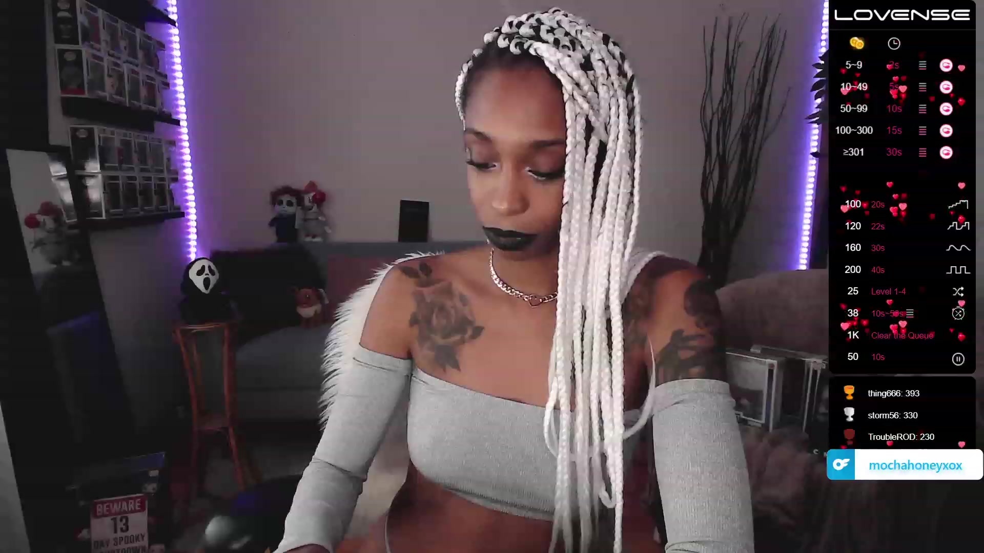 Gallery image thumbnail from mochahoneyxox's myfreecams stream on, 06/30/2023, 17:21 image 10 of 20