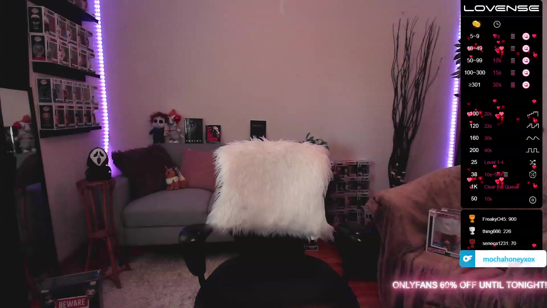 Gallery image thumbnail from mochahoneyxox's myfreecams stream on, 07/06/2023, 17:10 image 13 of 20