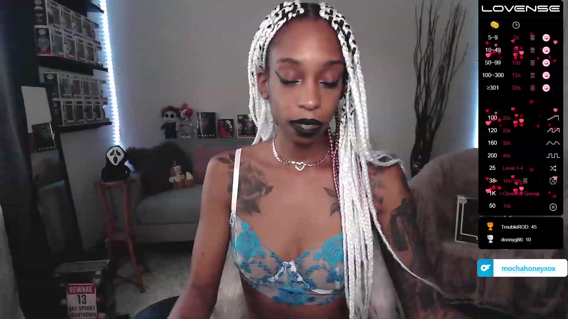 Gallery image thumbnail from mochahoneyxox's myfreecams stream on, 07/11/2023, 15:12 image 1 of 20