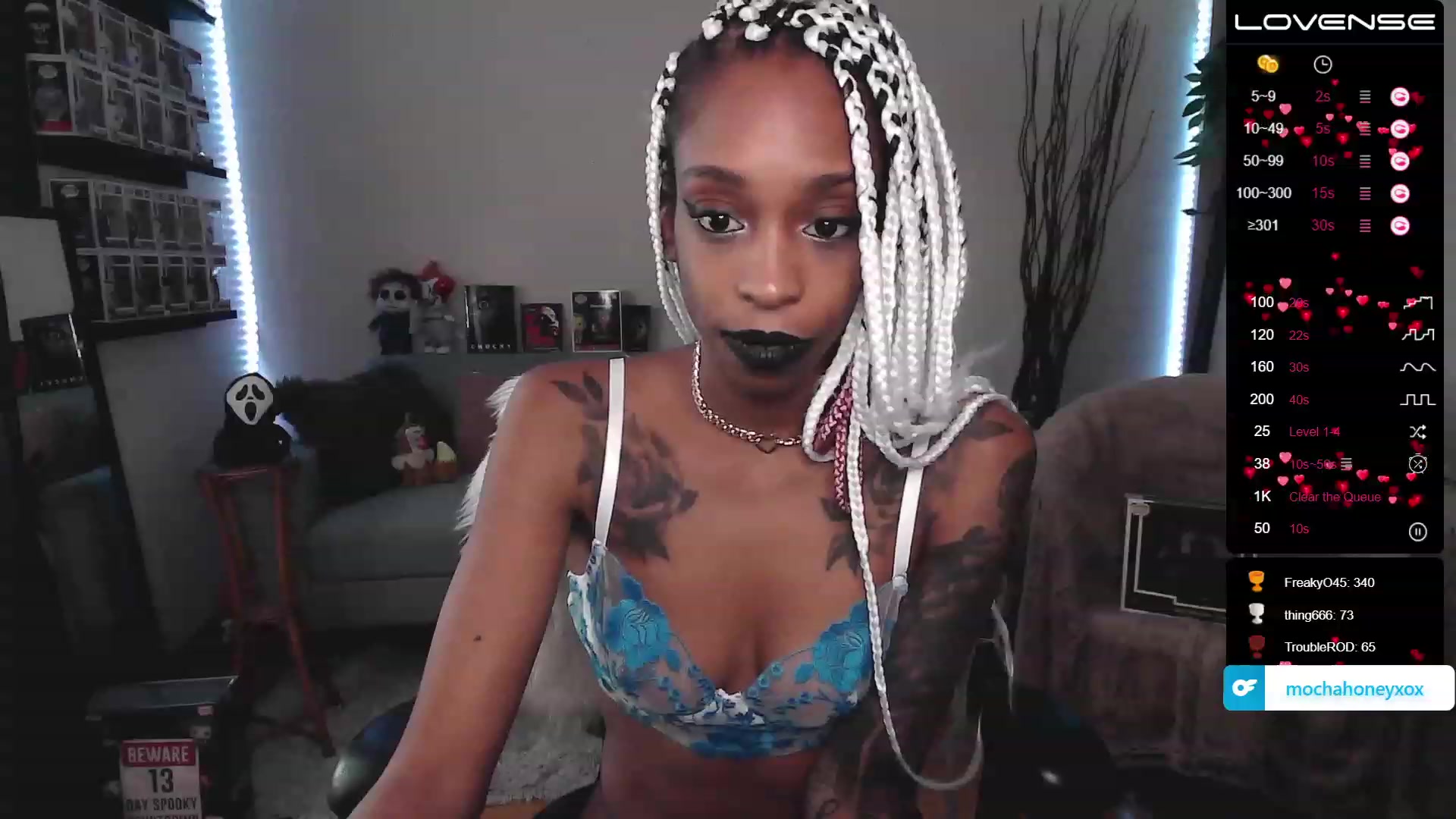Gallery image thumbnail from mochahoneyxox's myfreecams stream on, 07/11/2023, 15:12 image 16 of 20