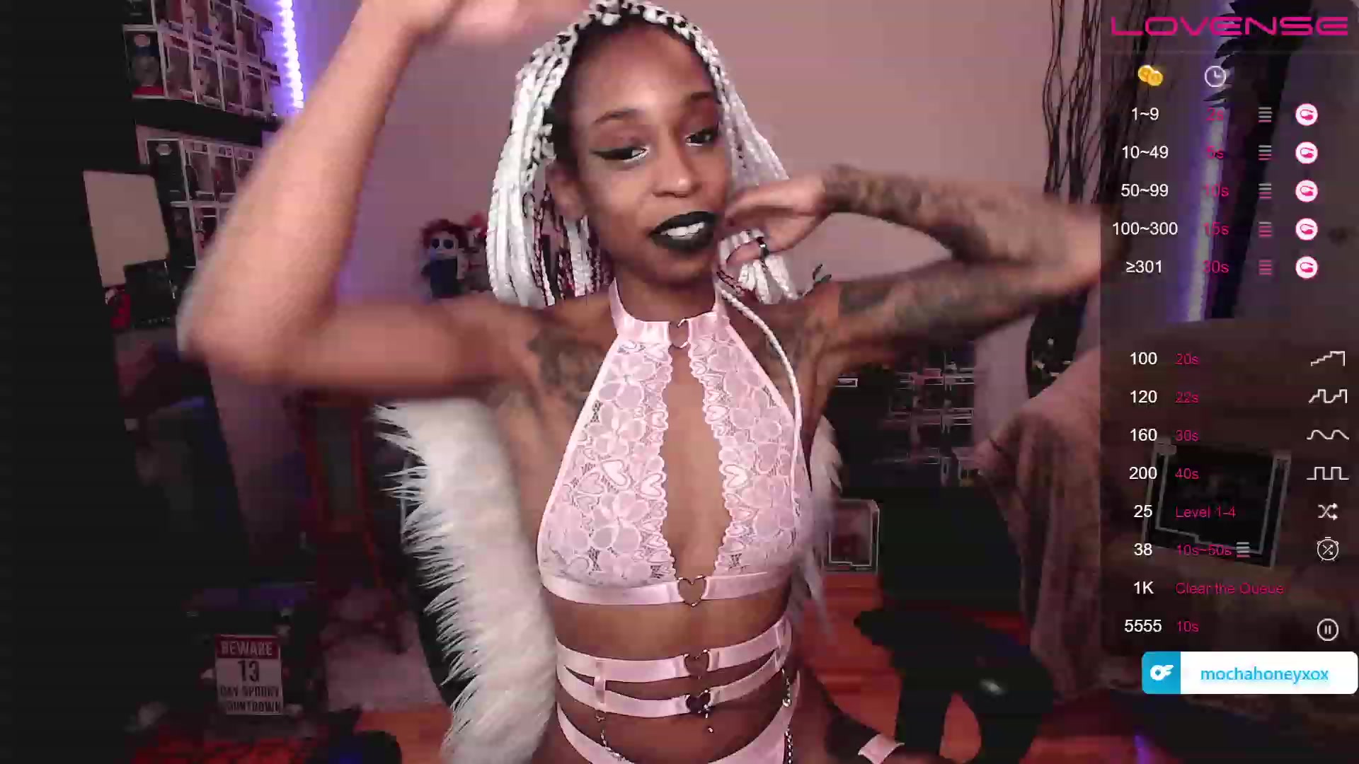 Gallery image thumbnail from mochahoneyxox's myfreecams stream on, 07/13/2023, 15:33 image 15 of 20