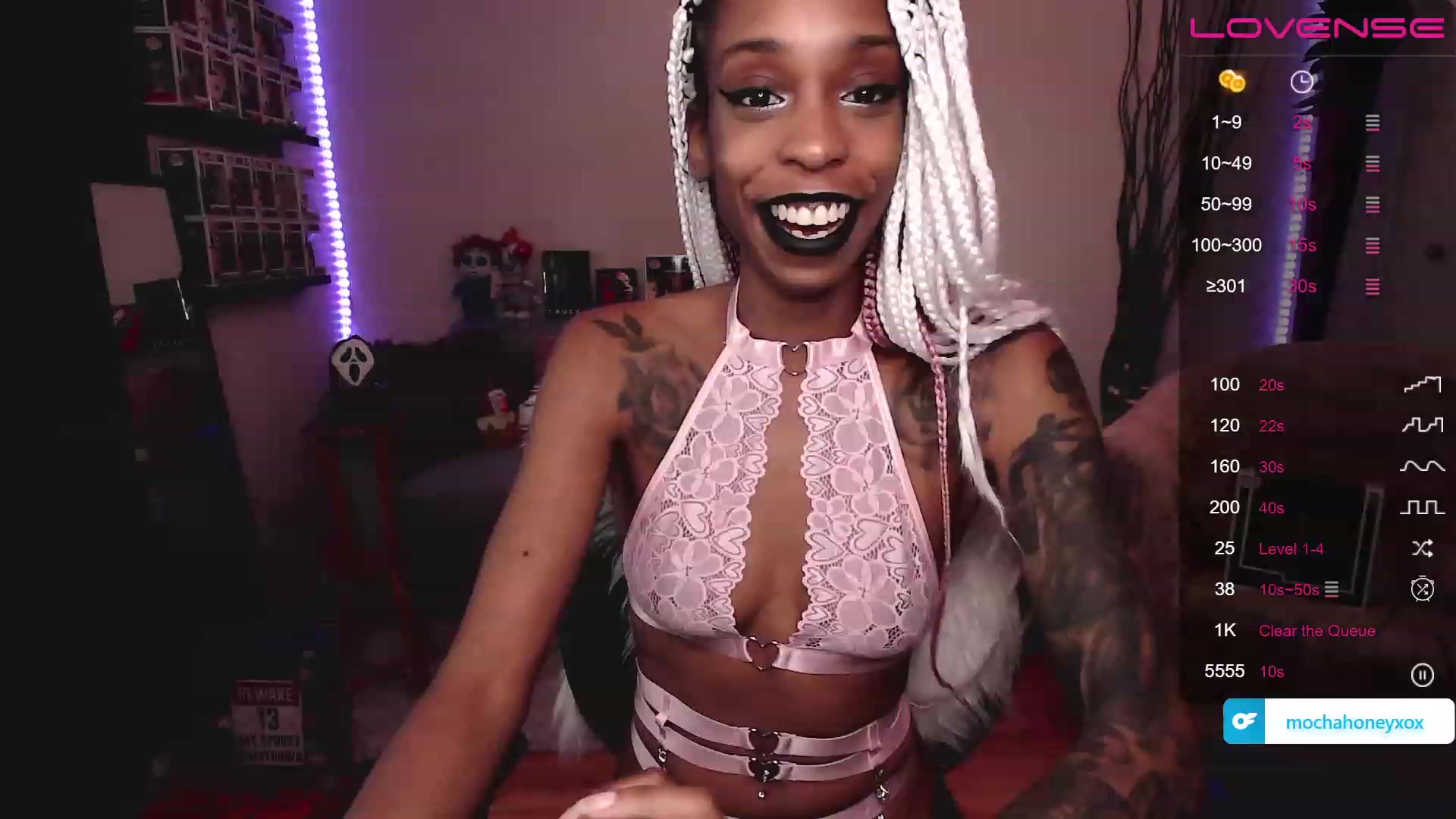 Gallery image thumbnail from mochahoneyxox's myfreecams stream on, 07/13/2023, 15:33 image 9 of 20