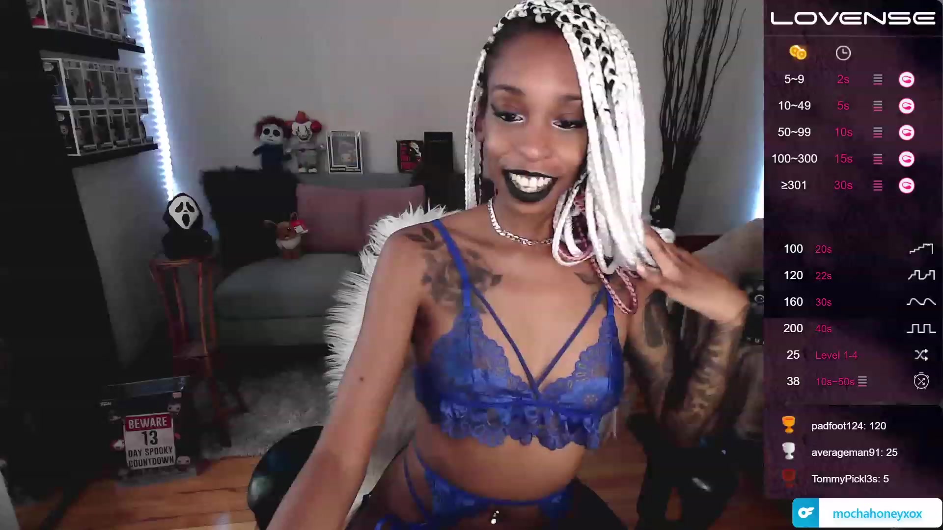 Gallery image thumbnail from mochahoneyxox's myfreecams stream on, 07/18/2023, 15:42 image 12 of 20