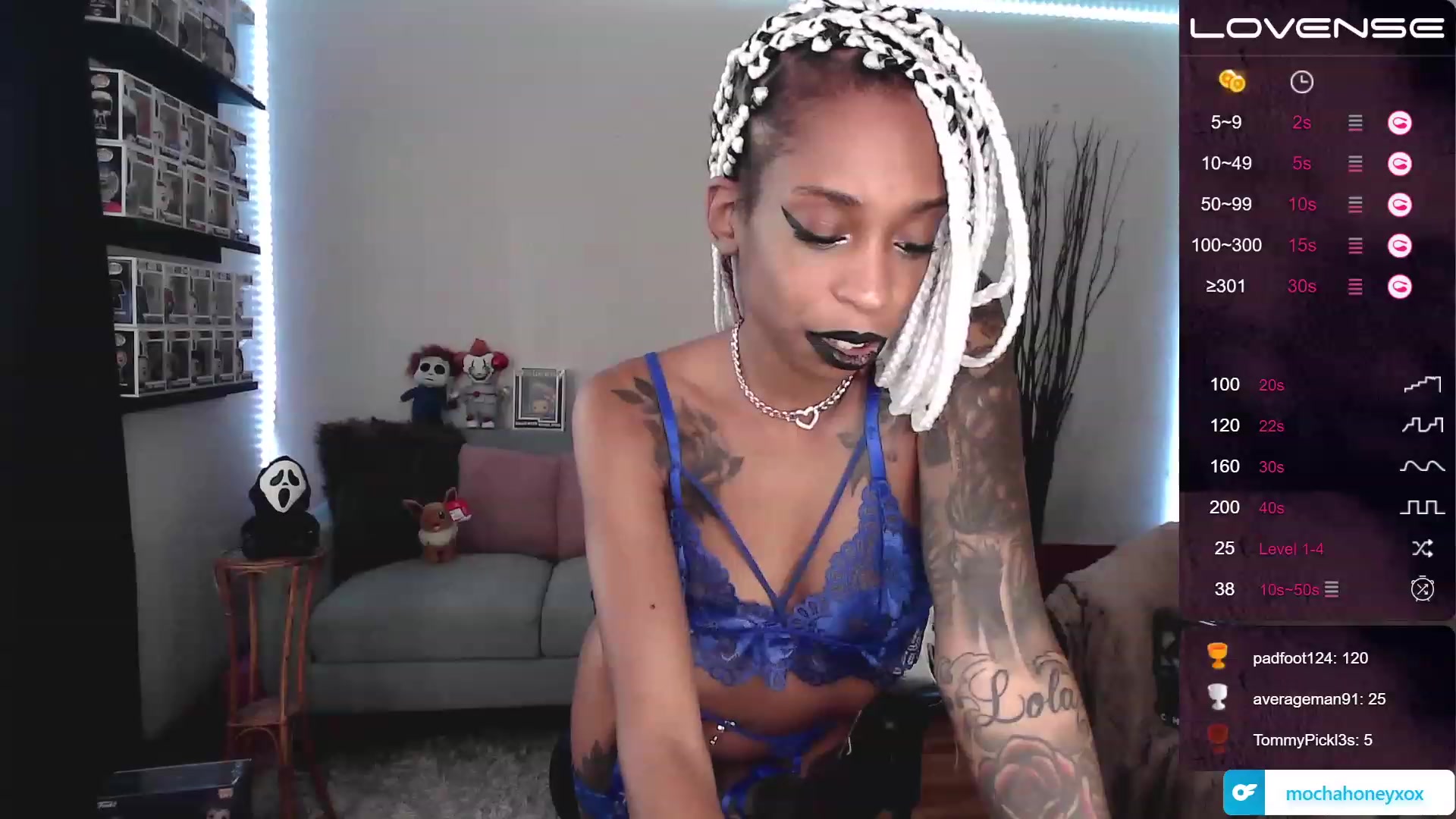 Gallery image thumbnail from mochahoneyxox's myfreecams stream on, 07/18/2023, 15:42 image 9 of 20