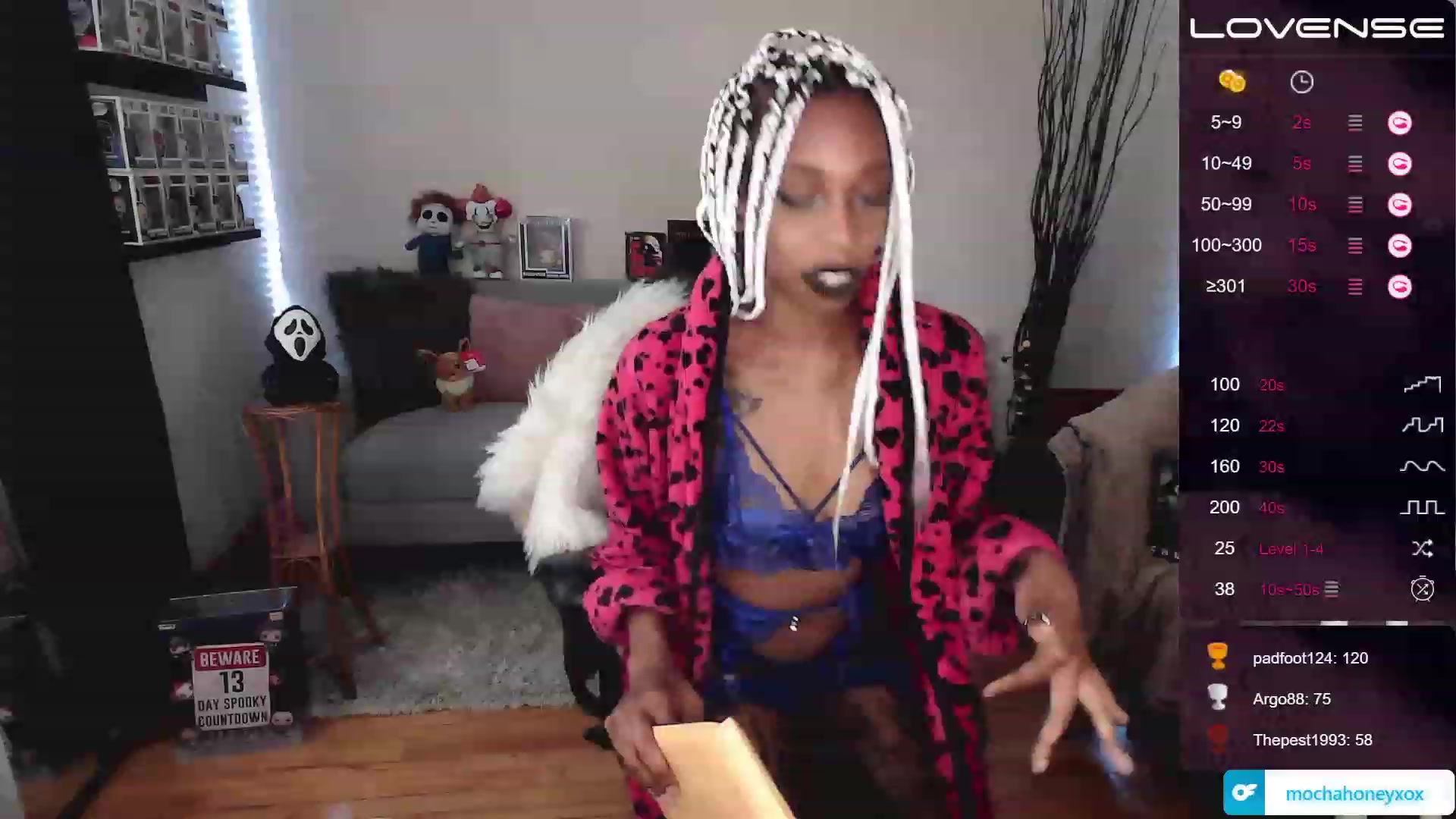 Gallery image thumbnail from mochahoneyxox's myfreecams stream on, 07/18/2023, 17:24 image 13 of 20