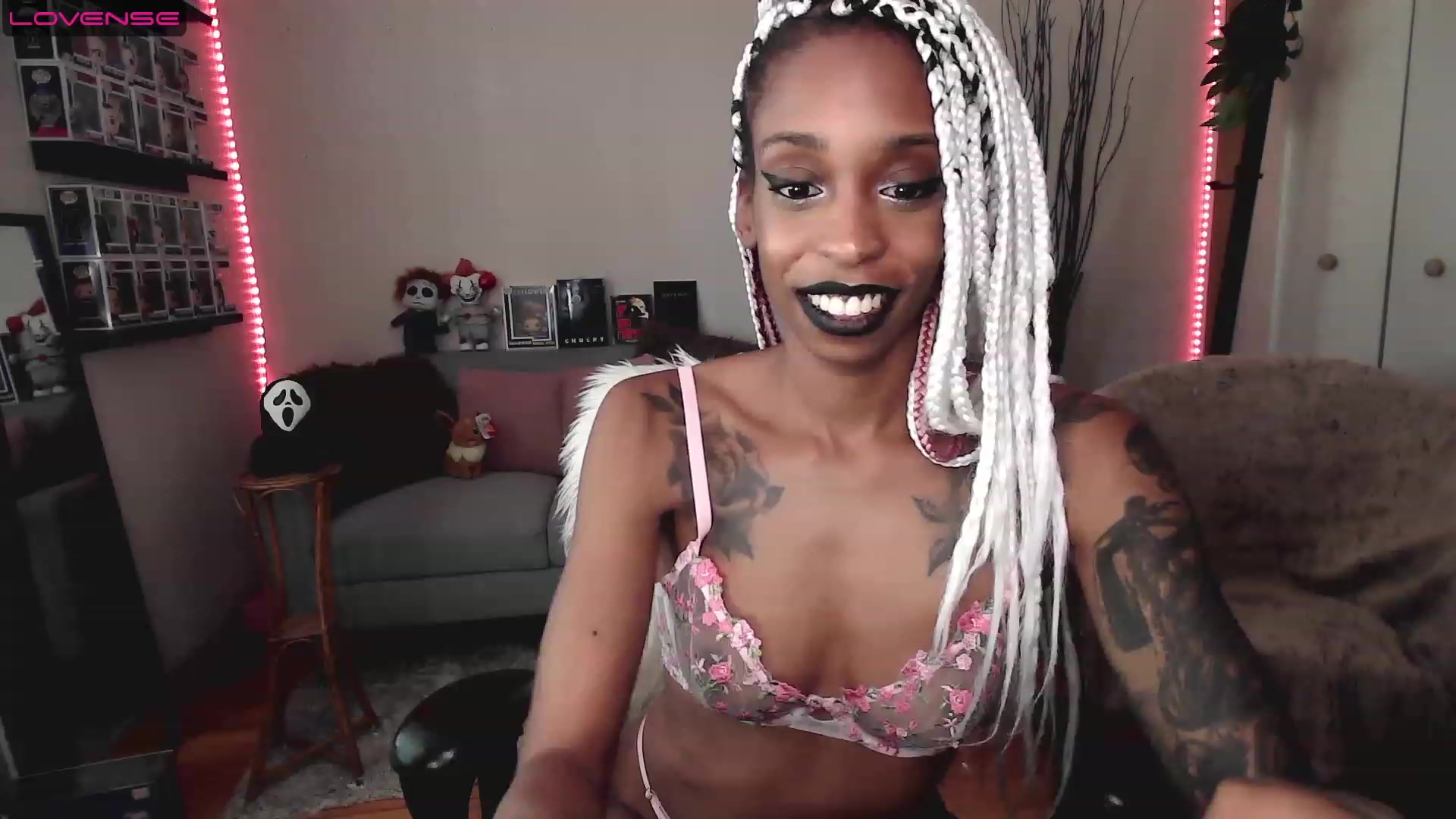 Gallery image thumbnail from mochahoneyxox's myfreecams stream on, 07/20/2023, 18:25 image 14 of 20