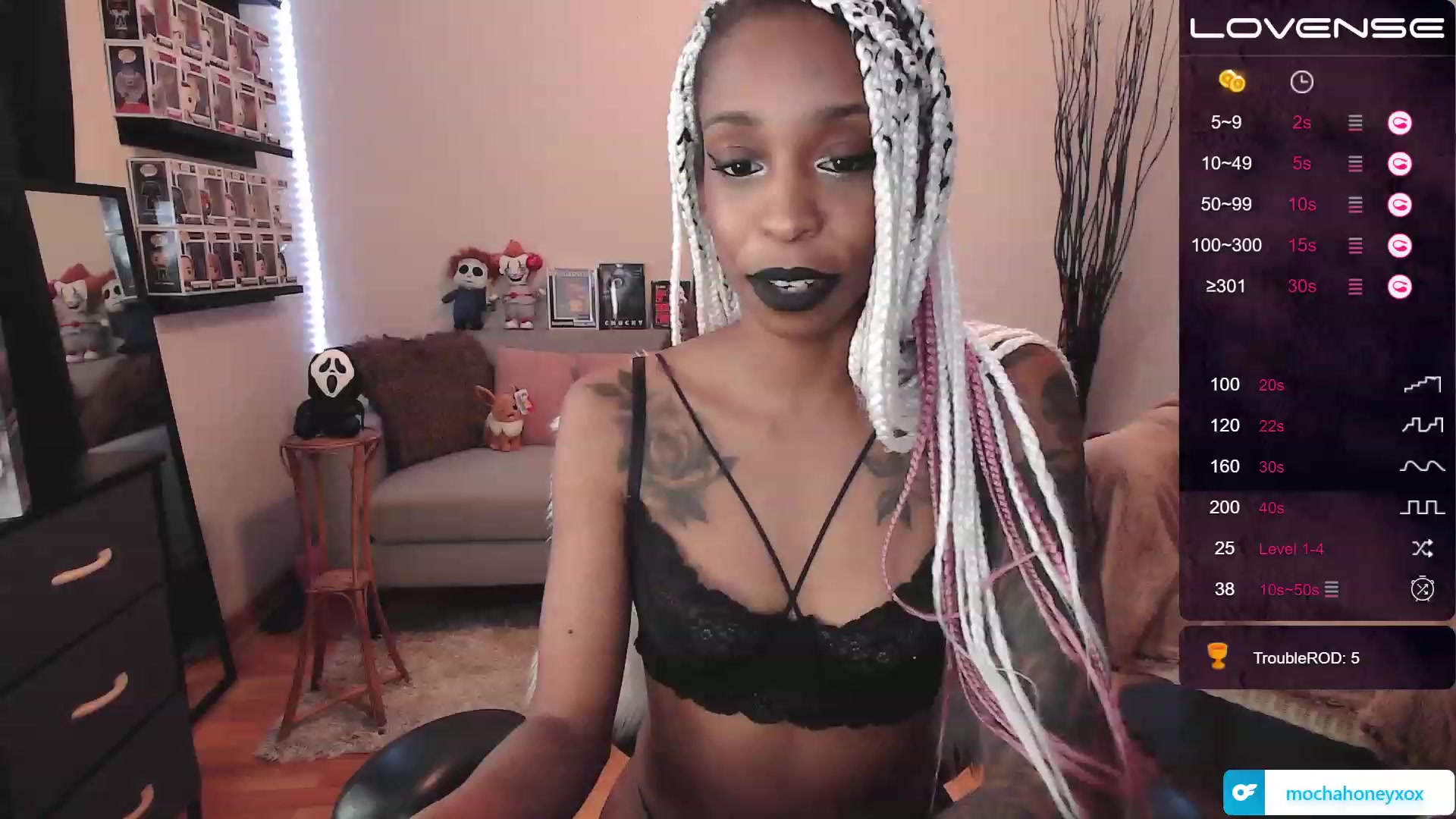 Gallery image thumbnail from mochahoneyxox's myfreecams stream on, 07/31/2023, 14:48 image 8 of 20