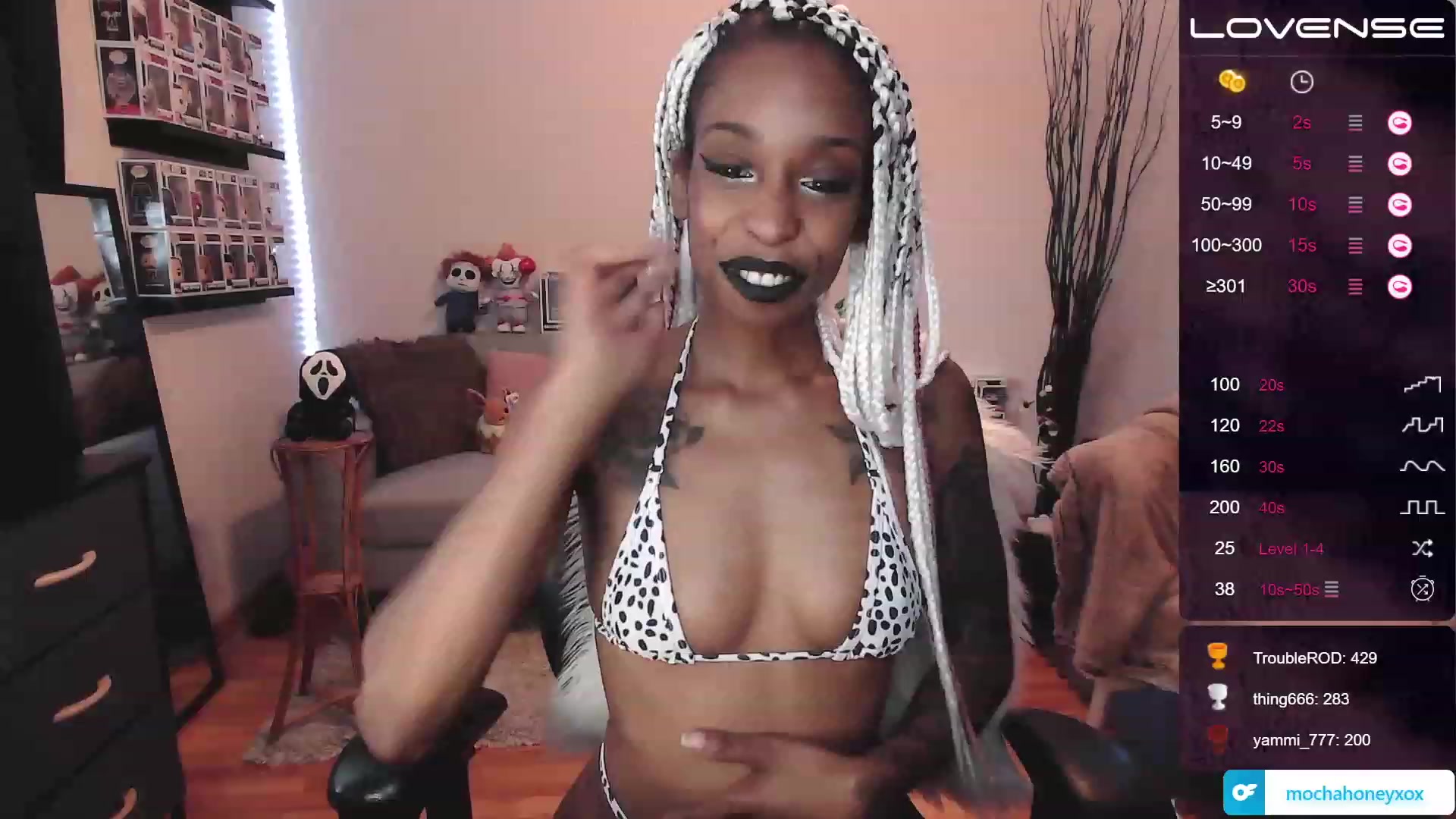 Gallery image thumbnail from mochahoneyxox's myfreecams stream on, 07/31/2023, 16:30 image 19 of 20