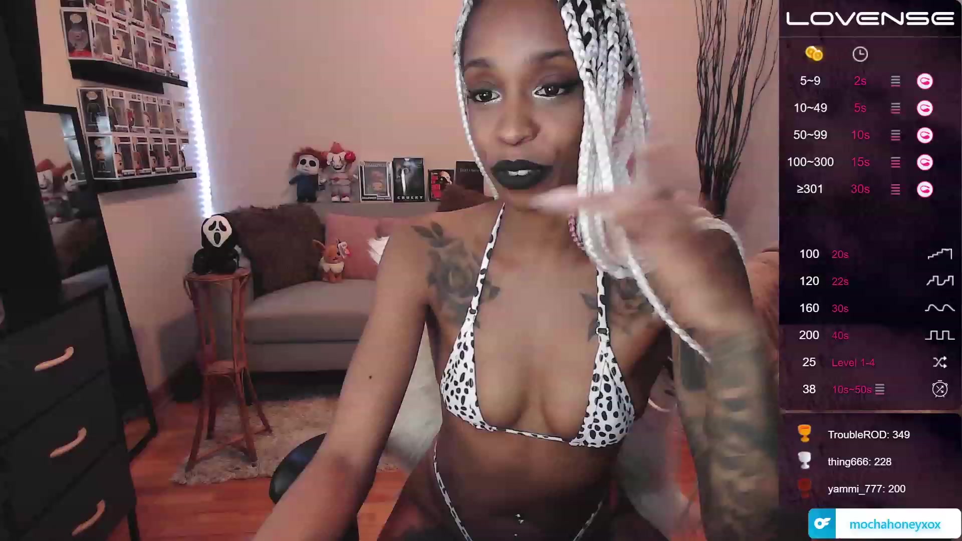 Gallery image thumbnail from mochahoneyxox's myfreecams stream on, 07/31/2023, 16:30 image 11 of 20