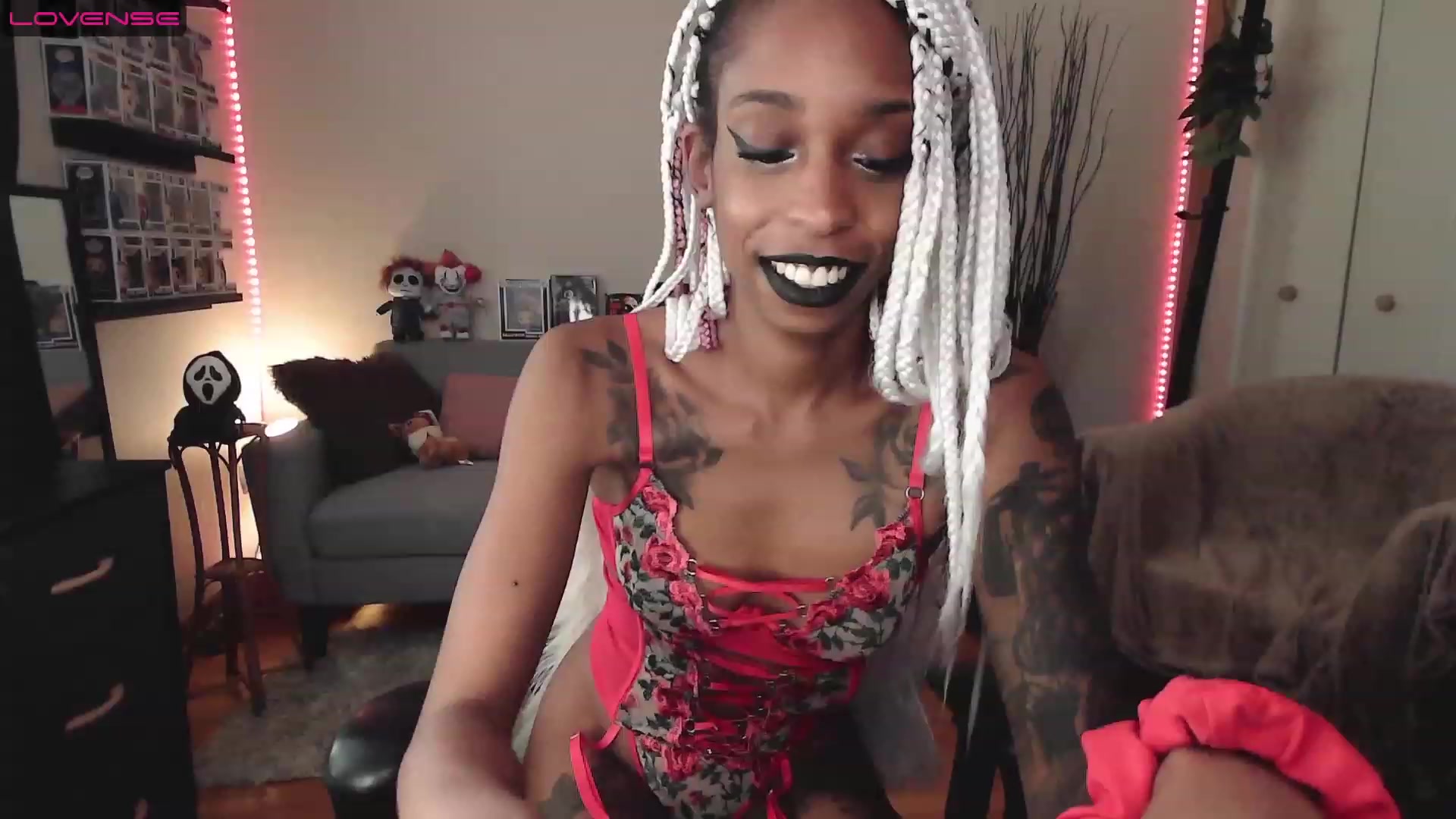 Gallery image thumbnail from mochahoneyxox's myfreecams stream on, 08/04/2023, 16:55 image 8 of 20