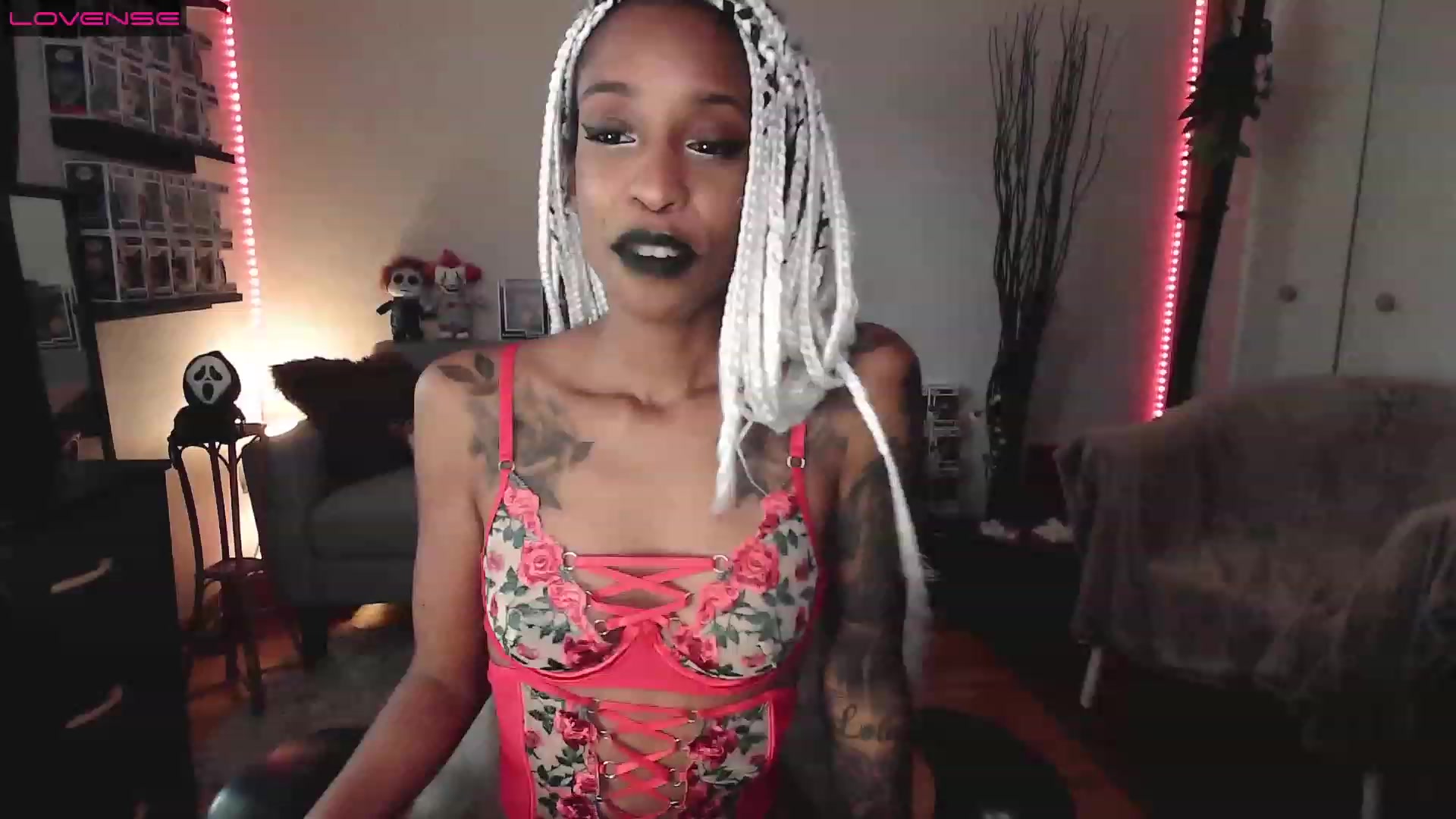 Gallery image thumbnail from mochahoneyxox's myfreecams stream on, 08/04/2023, 16:55 image 19 of 20
