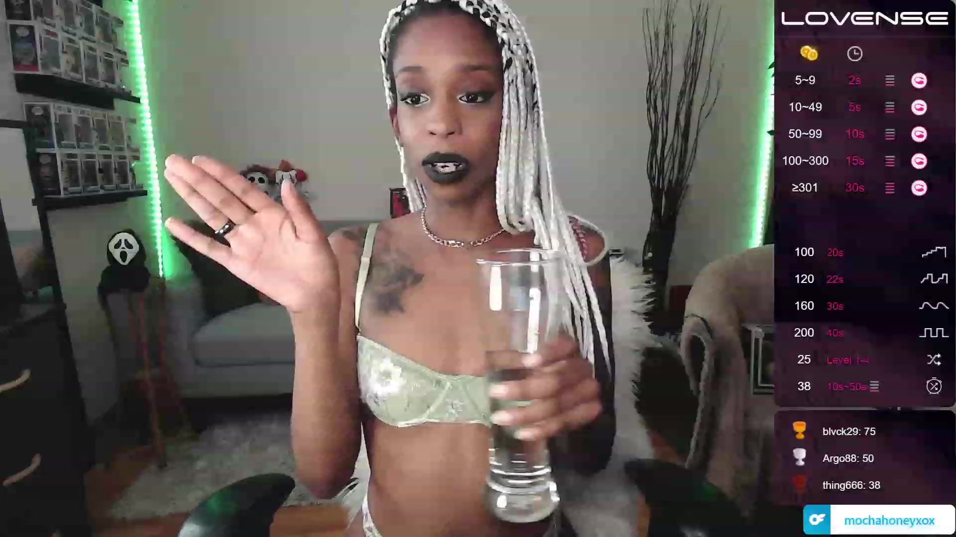 Gallery image thumbnail from mochahoneyxox's myfreecams stream on, 08/05/2023, 14:44 image 14 of 20