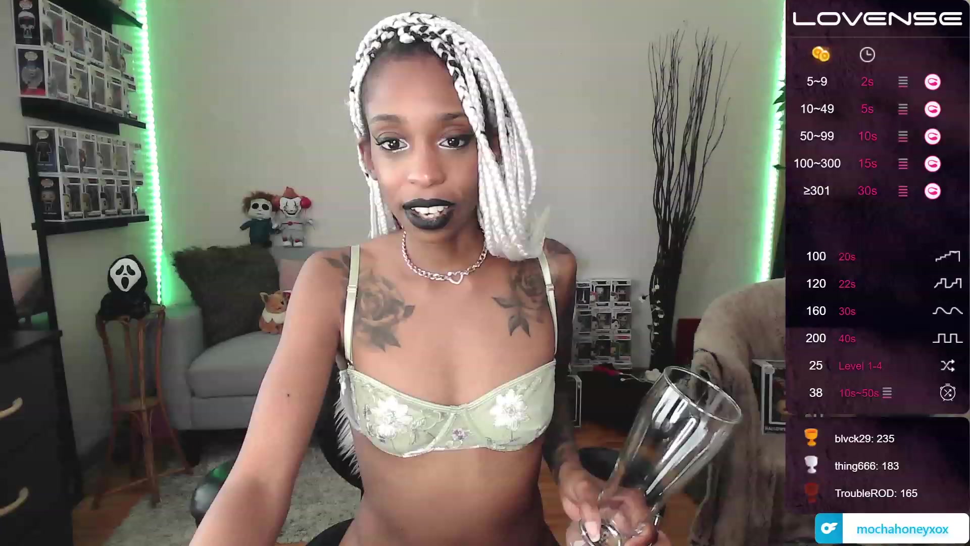 Gallery image thumbnail from mochahoneyxox's myfreecams stream on, 08/05/2023, 16:05 image 10 of 20