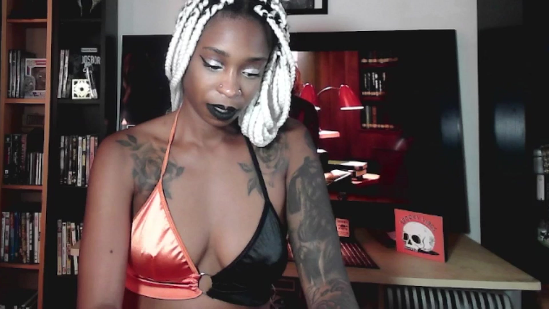 Gallery image thumbnail from mochahoneyxox's myfreecams stream on, 10/03/2025, 15:14 image 5 of 20
