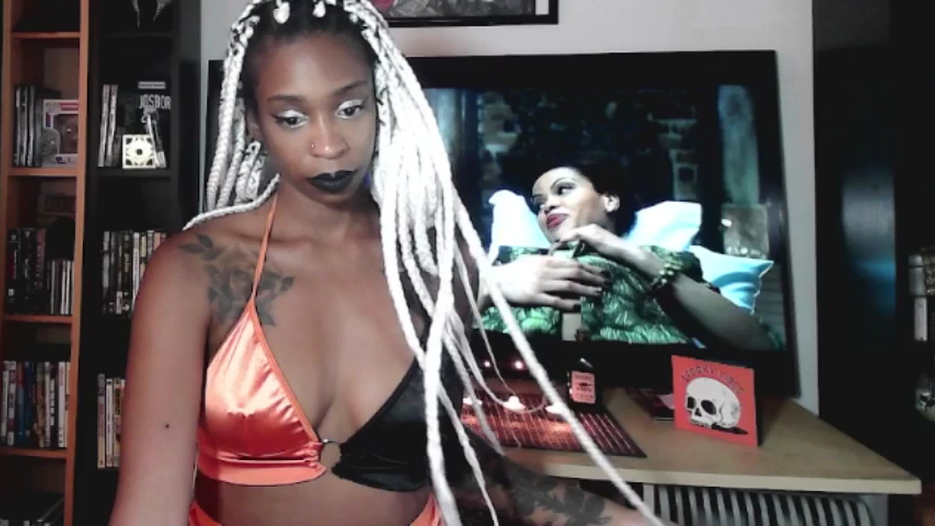 Gallery image thumbnail from mochahoneyxox's myfreecams stream on, 10/03/2025, 15:14 image 2 of 20