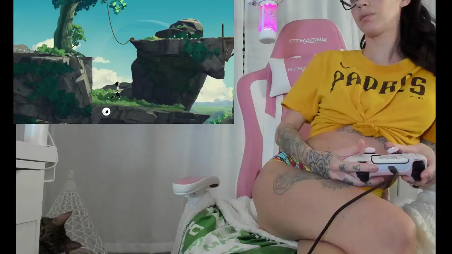 Gallery image thumbnail from modeljenlynn's myfreecams stream on, 04/17/2024, 01:29 image 20 of 20