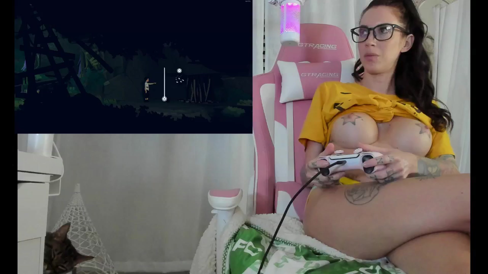 Gallery image thumbnail from modeljenlynn's myfreecams stream on, 04/17/2024, 01:29 image 4 of 20