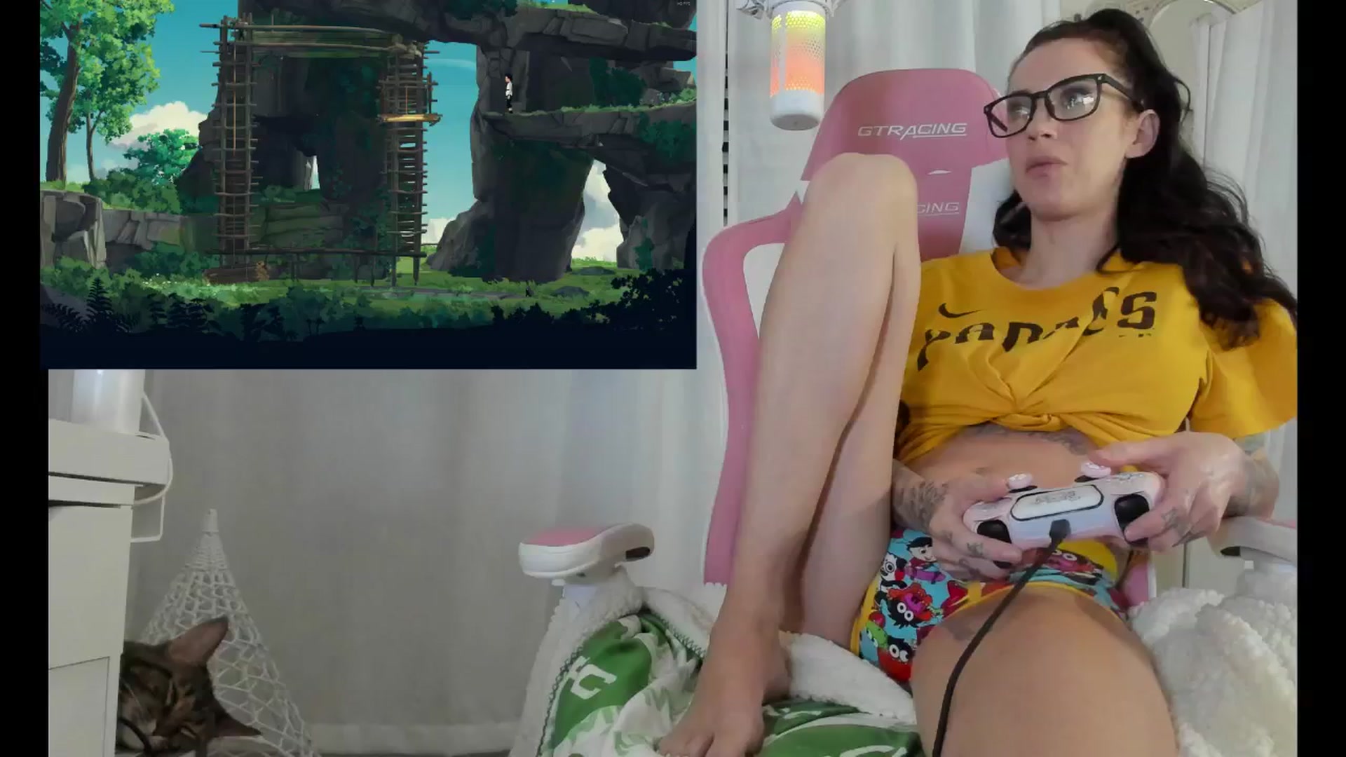 Gallery image thumbnail from modeljenlynn's myfreecams stream on, 04/17/2024, 01:29 image 16 of 20