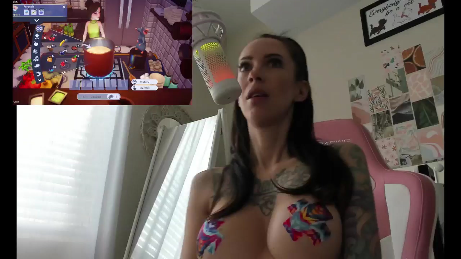 Gallery image thumbnail from modeljenlynn's myfreecams stream on, 04/29/2024, 21:23 image 13 of 20