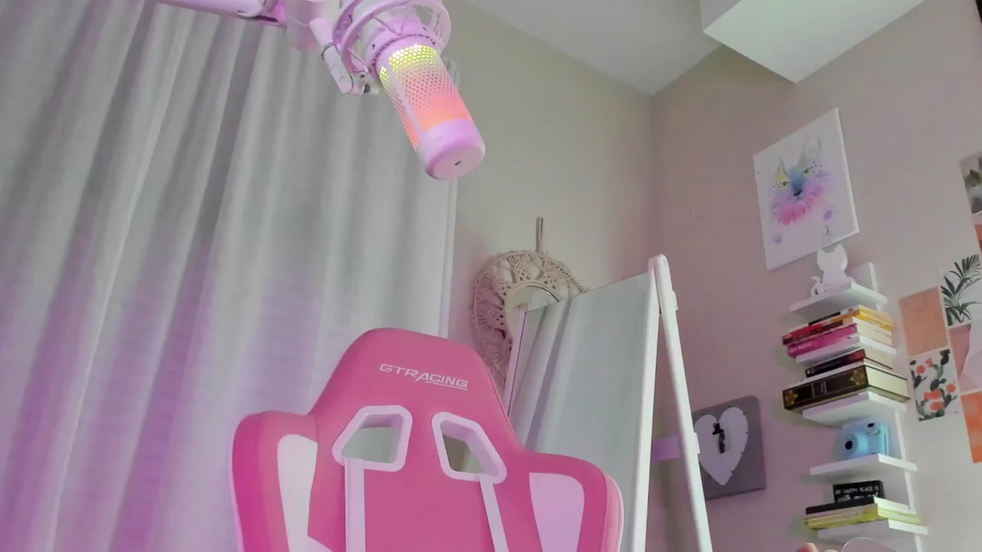 Gallery image thumbnail from modeljenlynn's myfreecams stream on, 05/08/2024, 02:03 image 15 of 20