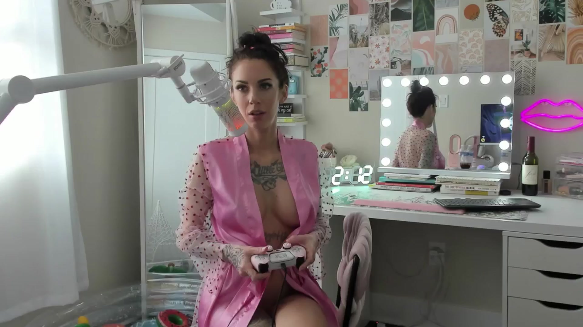 Gallery image thumbnail from modeljenlynn's myfreecams stream on, 05/14/2024, 18:38 image 9 of 20