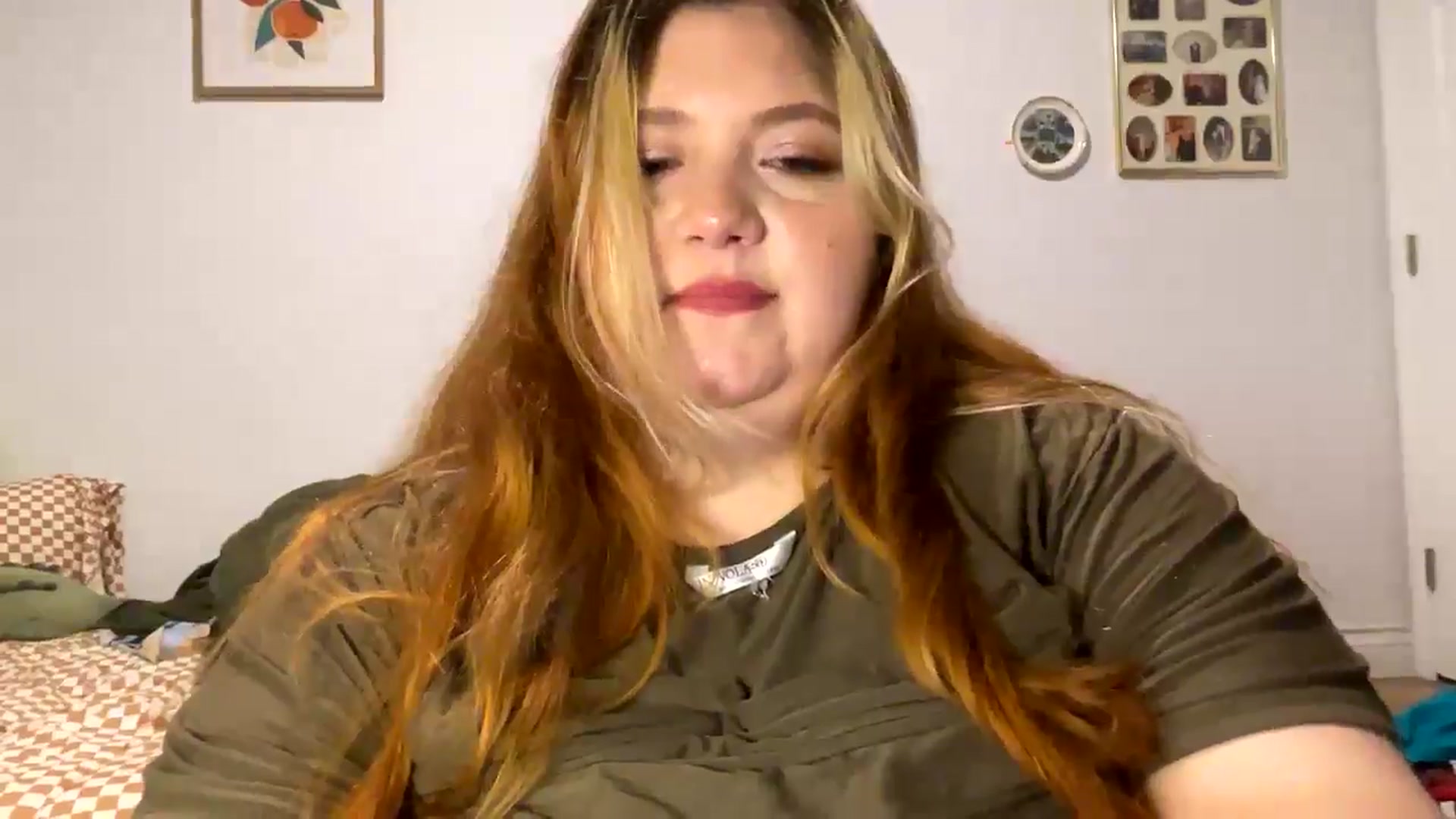 Gallery image thumbnail from moodyskye's myfreecams stream on, 01/01/2026, 13:37 image 12 of 20