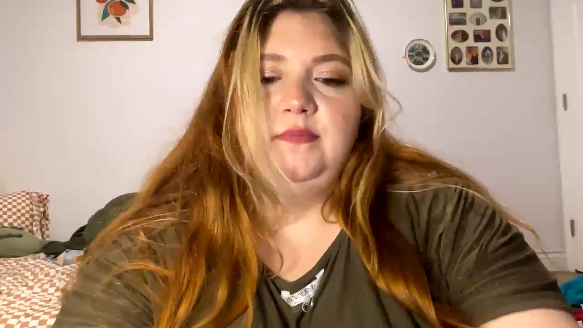 Gallery image thumbnail from moodyskye's myfreecams stream on, 01/01/2026, 13:37 image 11 of 20
