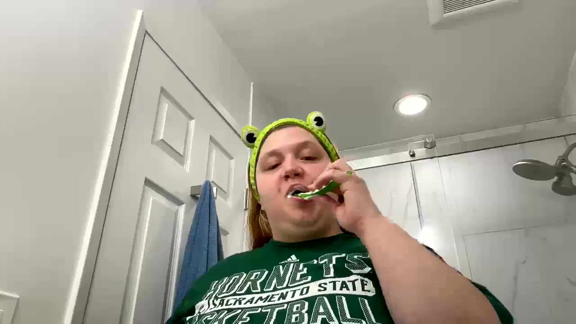 Gallery image thumbnail from moodyskye's myfreecams stream on, 01/01/2026, 14:17 image 7 of 20