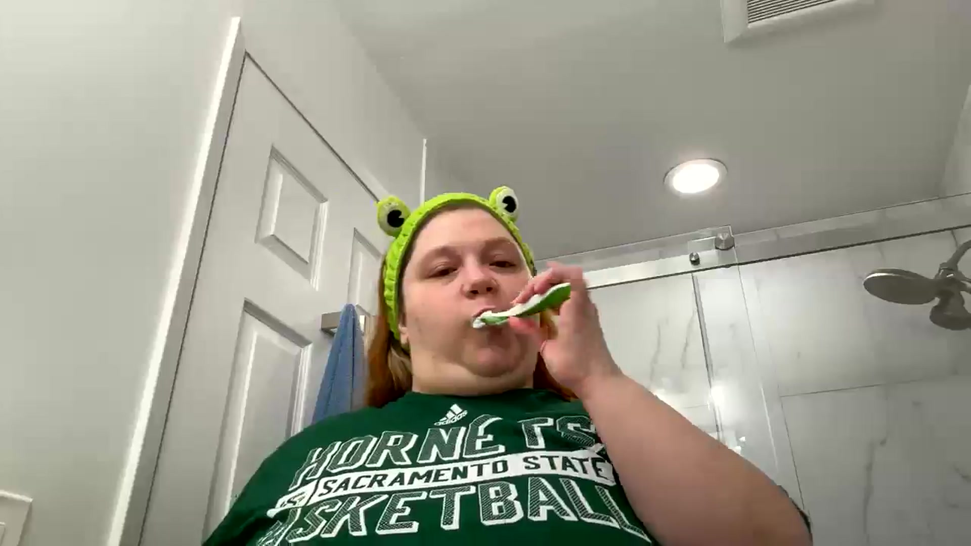 Gallery image thumbnail from moodyskye's myfreecams stream on, 01/01/2026, 14:17 image 8 of 20
