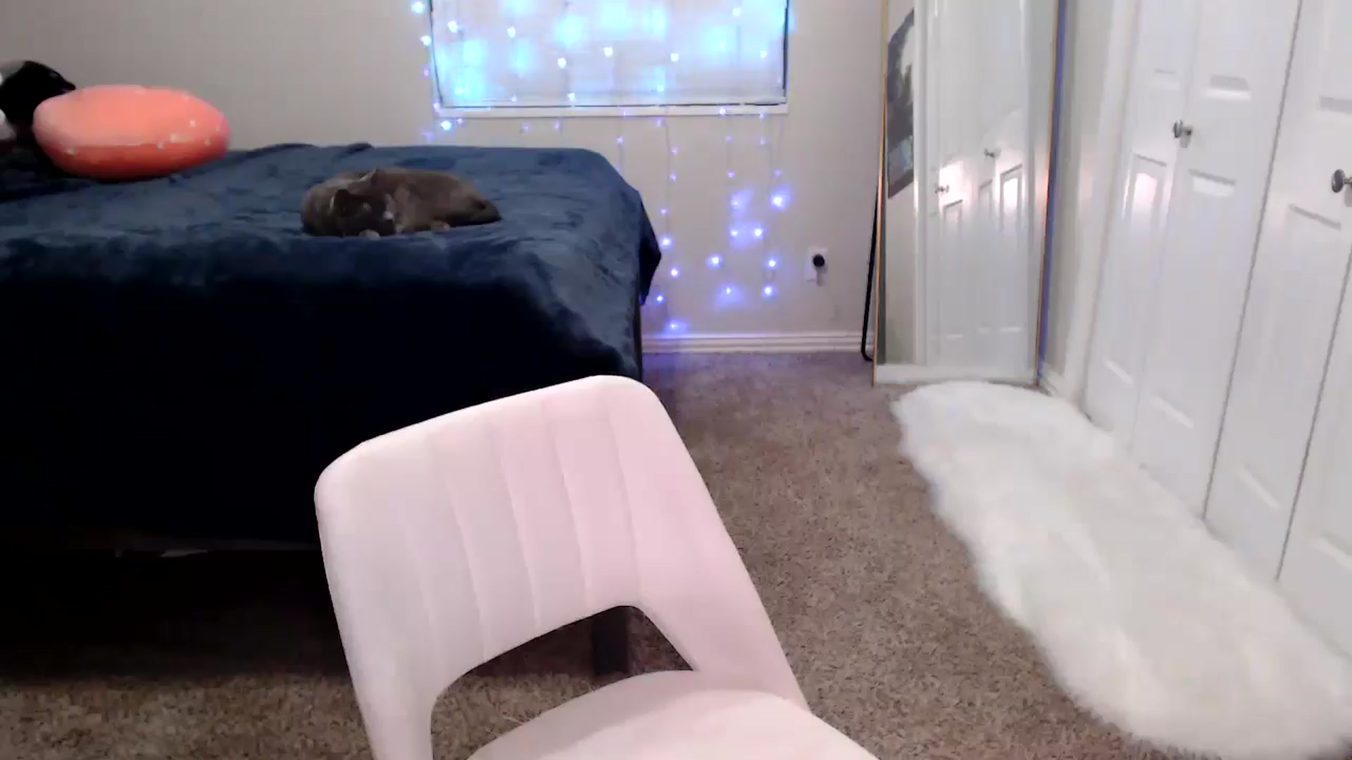 Gallery image thumbnail from moon_lina's myfreecams stream on, 08/20/2025, 05:40 image 8 of 20