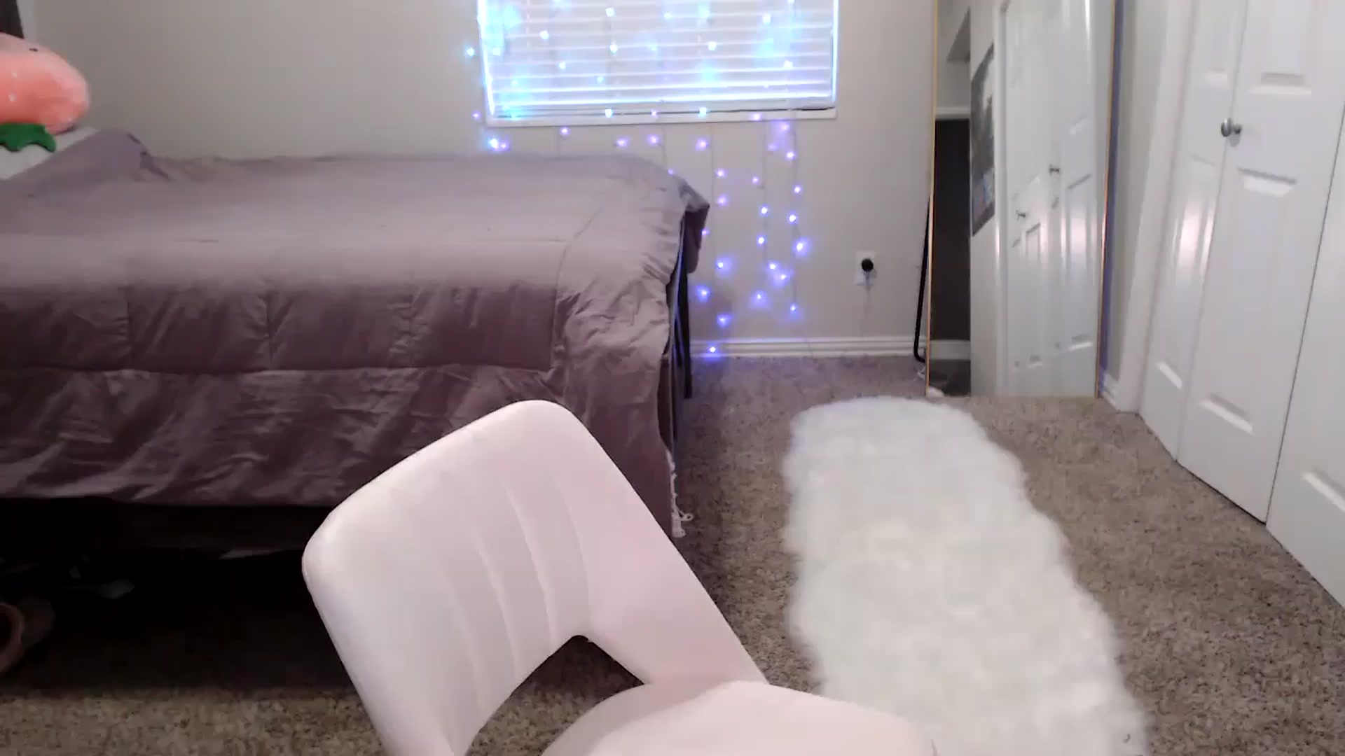 Gallery image thumbnail from moon_lina's myfreecams stream on, 09/10/2025, 13:01 image 11 of 20