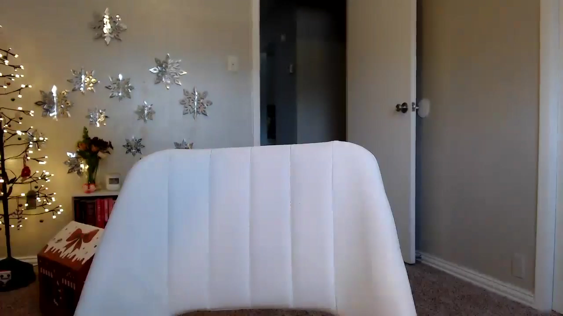 Gallery image thumbnail from moon_lina's myfreecams stream on, 12/11/2025, 17:07 image 15 of 20